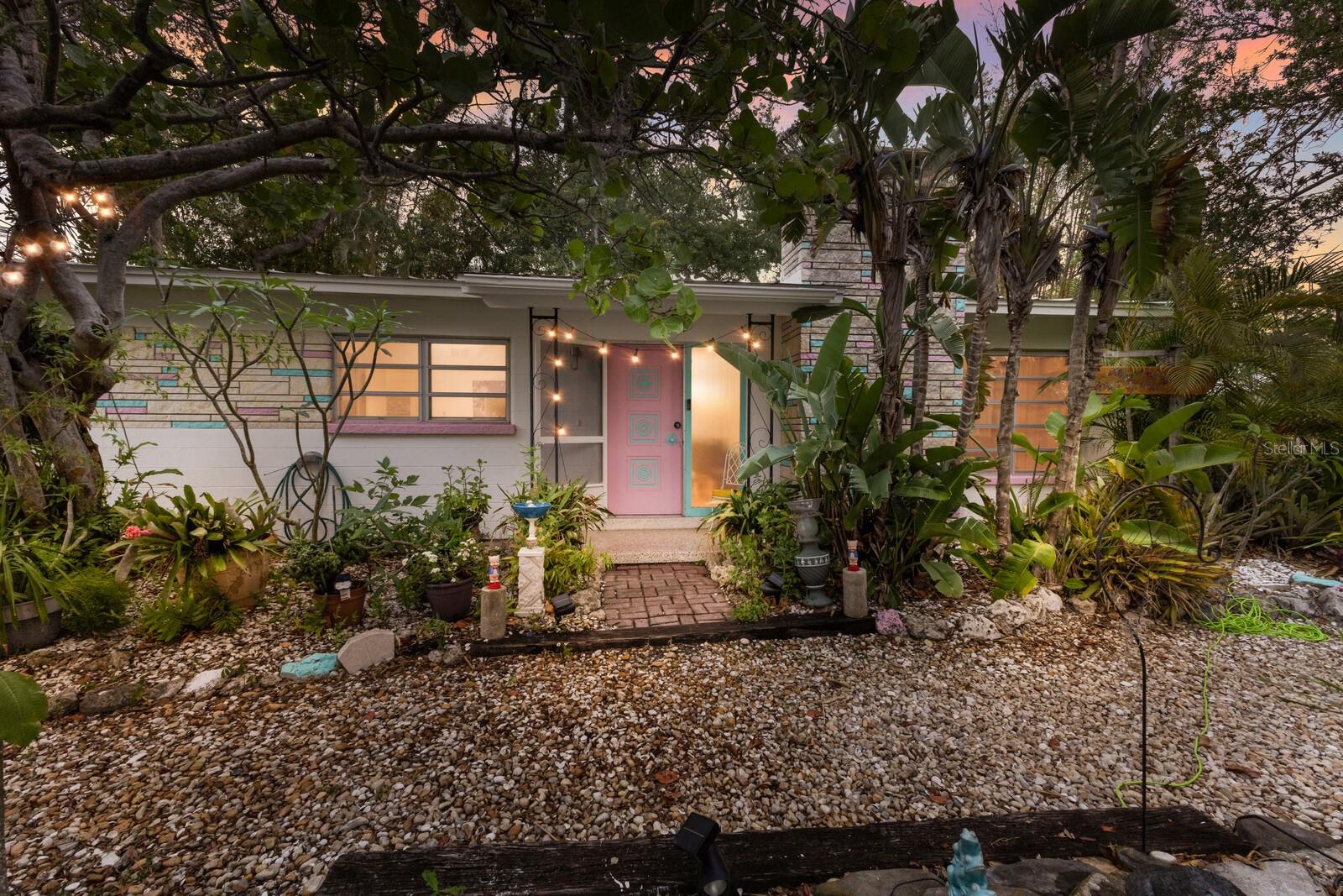 2207 HICKORY AVE, SARASOTA, FL, 34234