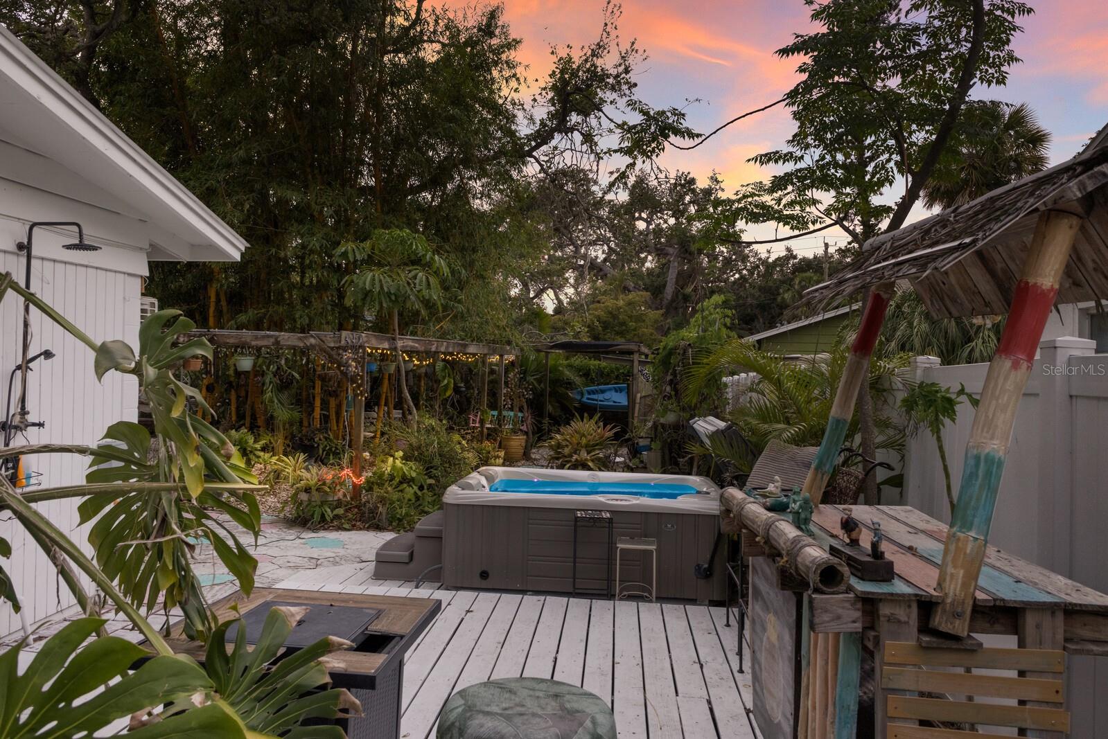 2207 HICKORY AVE, SARASOTA, FL, 34234