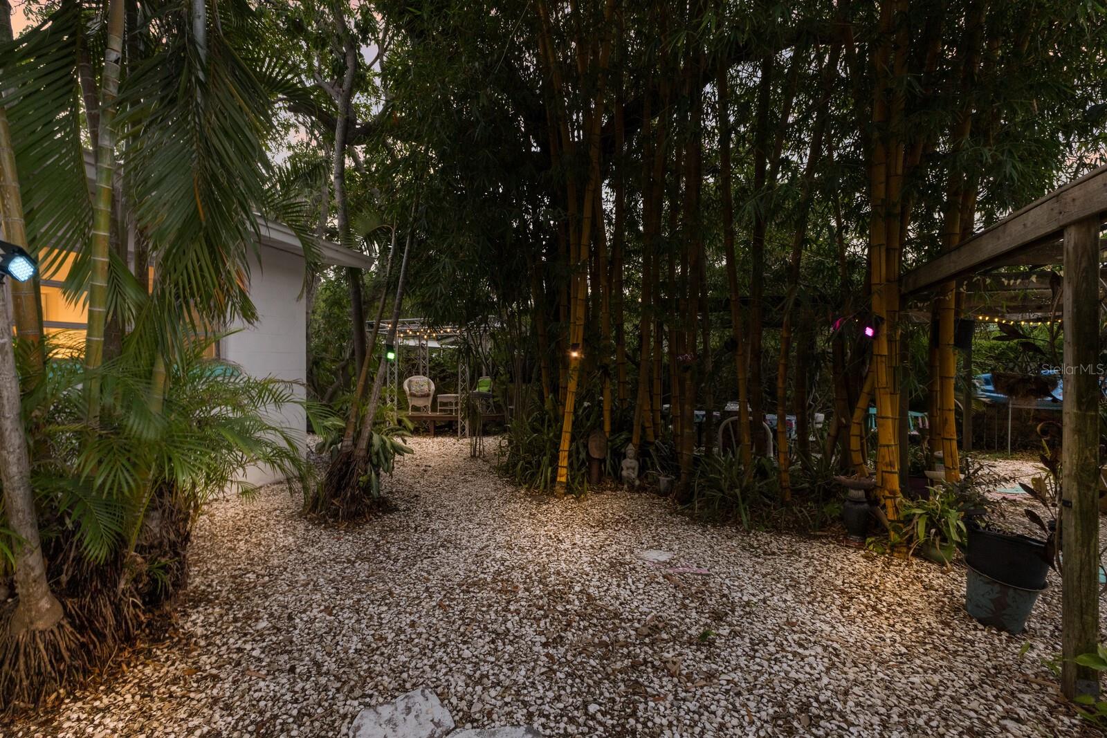 2207 HICKORY AVE, SARASOTA, FL, 34234