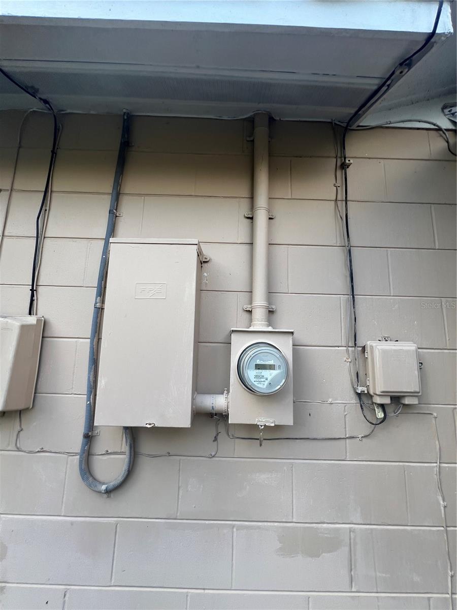 2507 HOLLIS DR, TAMPA, FL, 33618