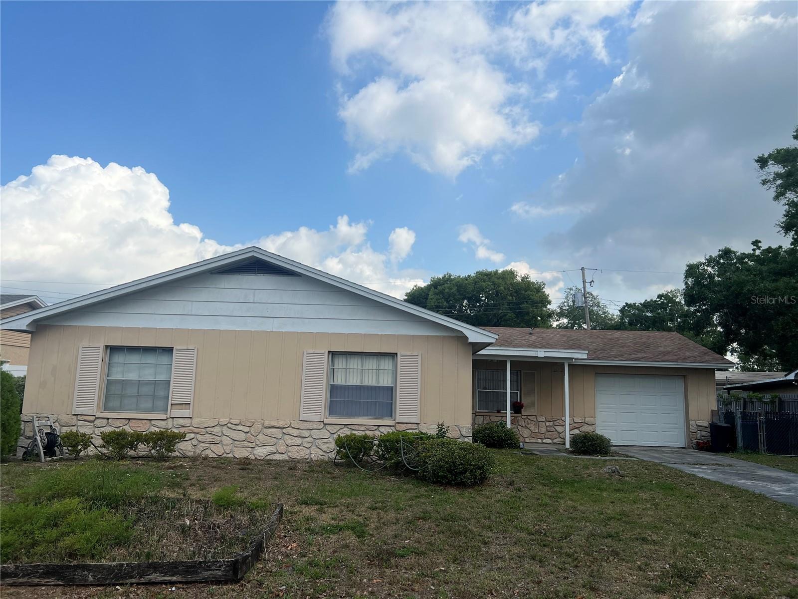 2507 HOLLIS DR, TAMPA, FL, 33618