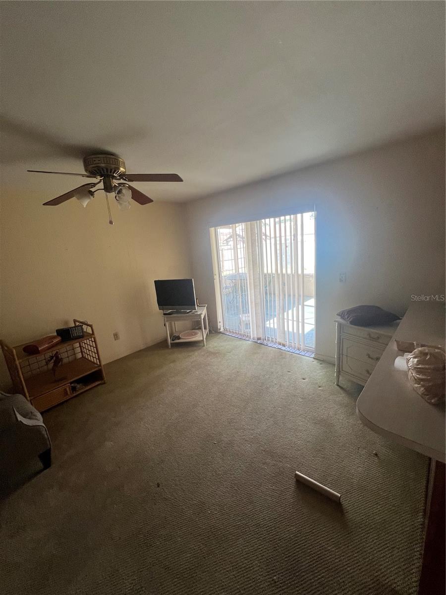 2507 HOLLIS DR, TAMPA, FL, 33618