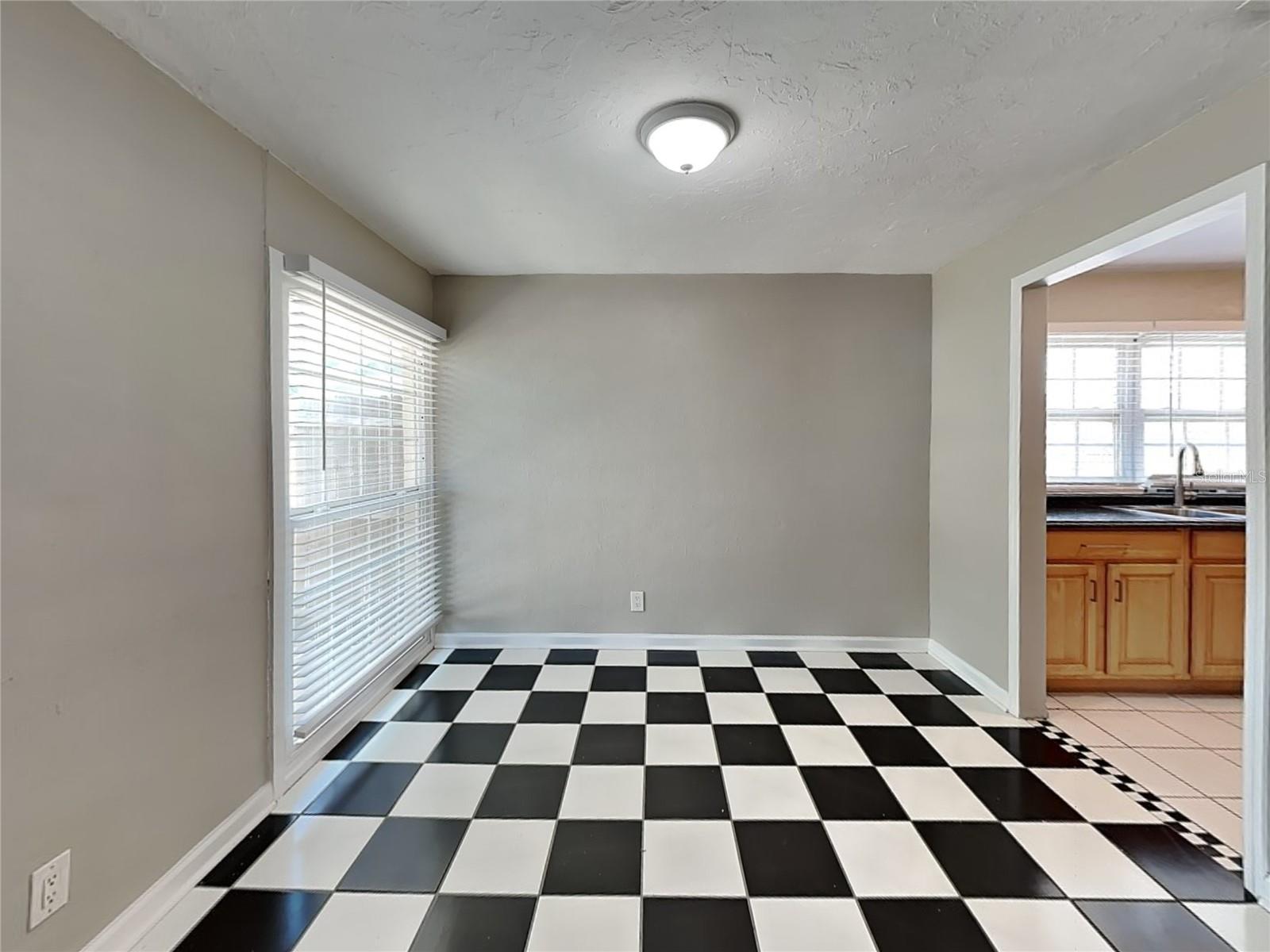 1228 DORIS DR, SARASOTA, FL, 34243