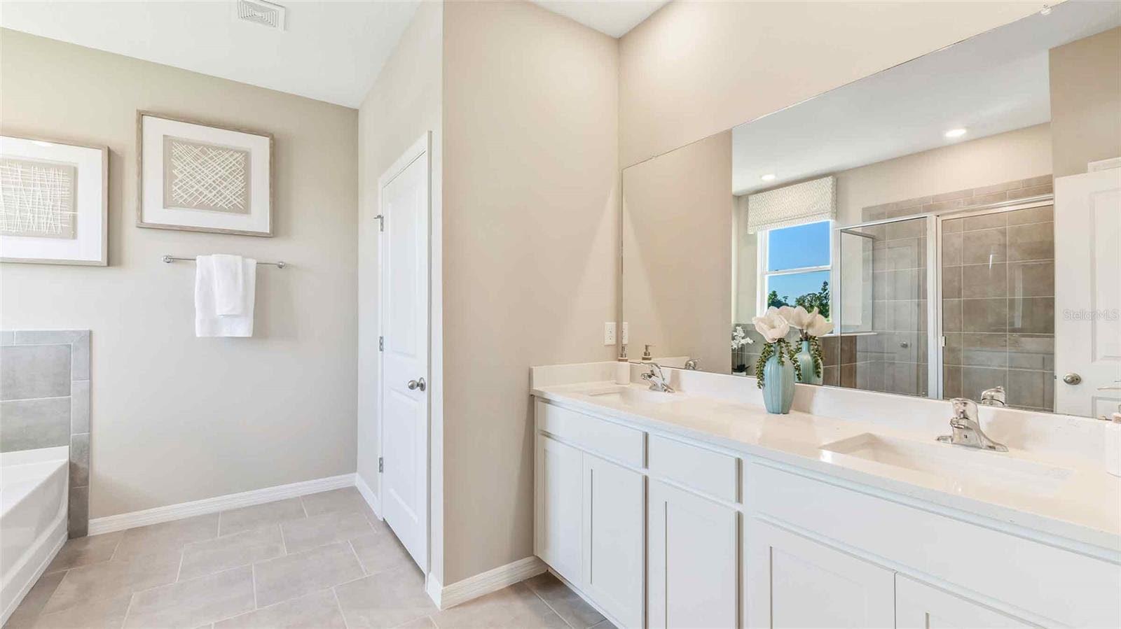 6779 FLINT CREEK DR, LAND O LAKES, FL, 34638