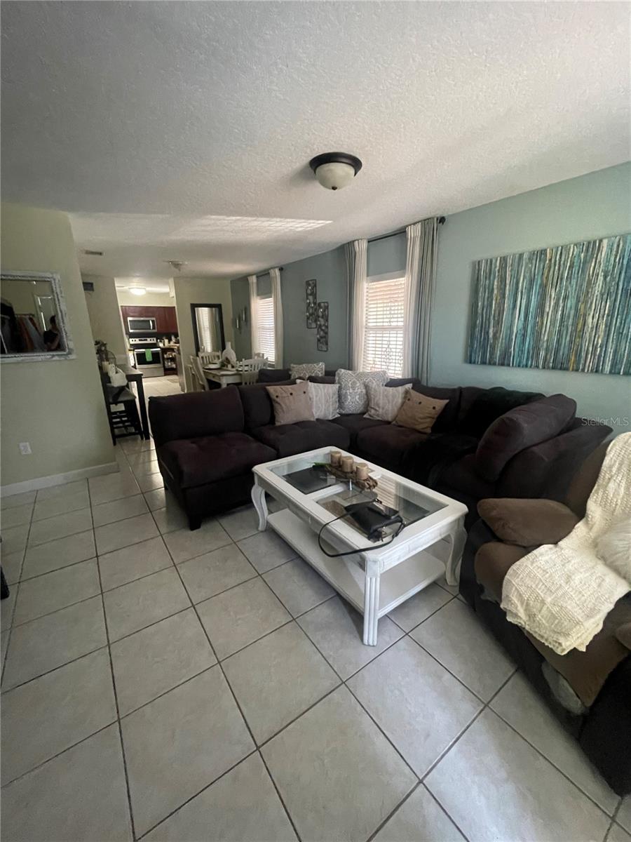 3307 W SAINT JOHN ST, TAMPA, FL, 33607