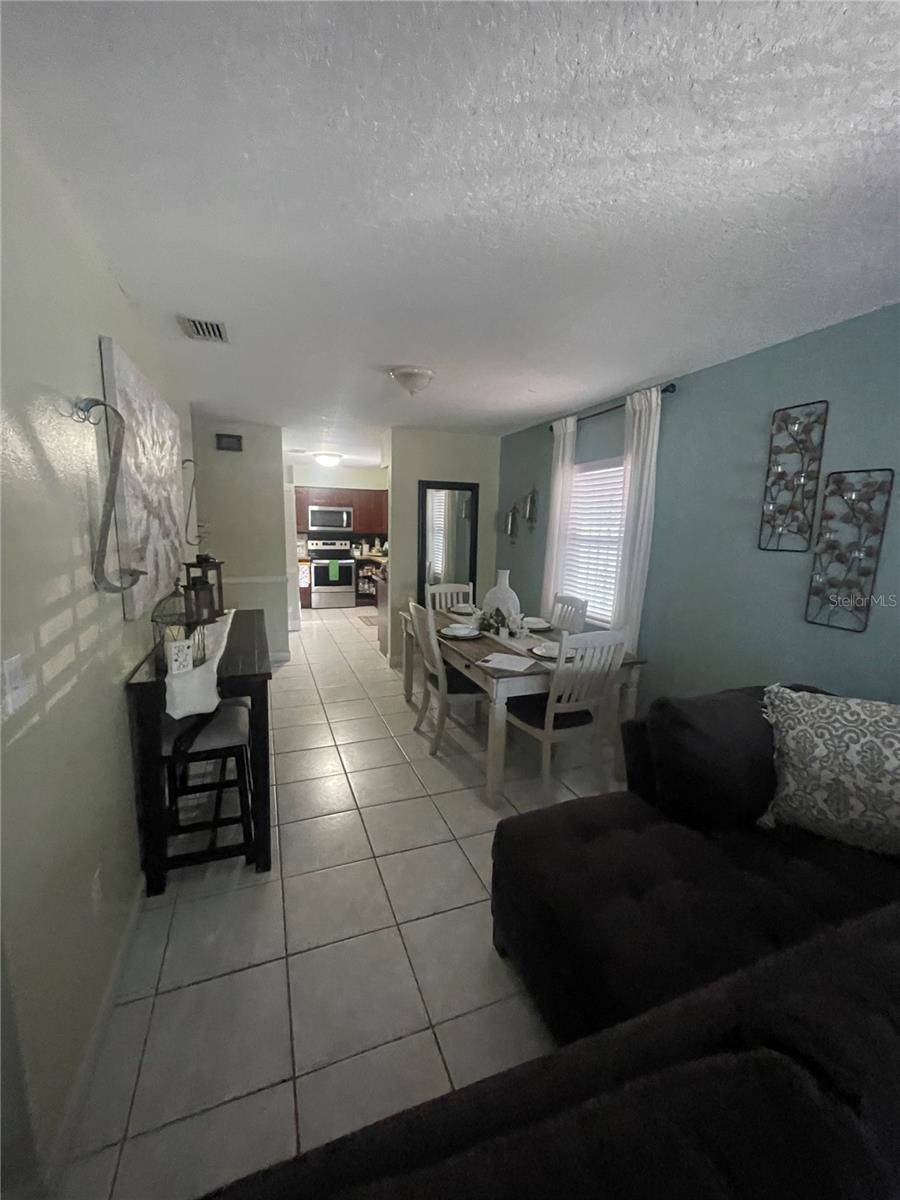 3307 W SAINT JOHN ST, TAMPA, FL, 33607