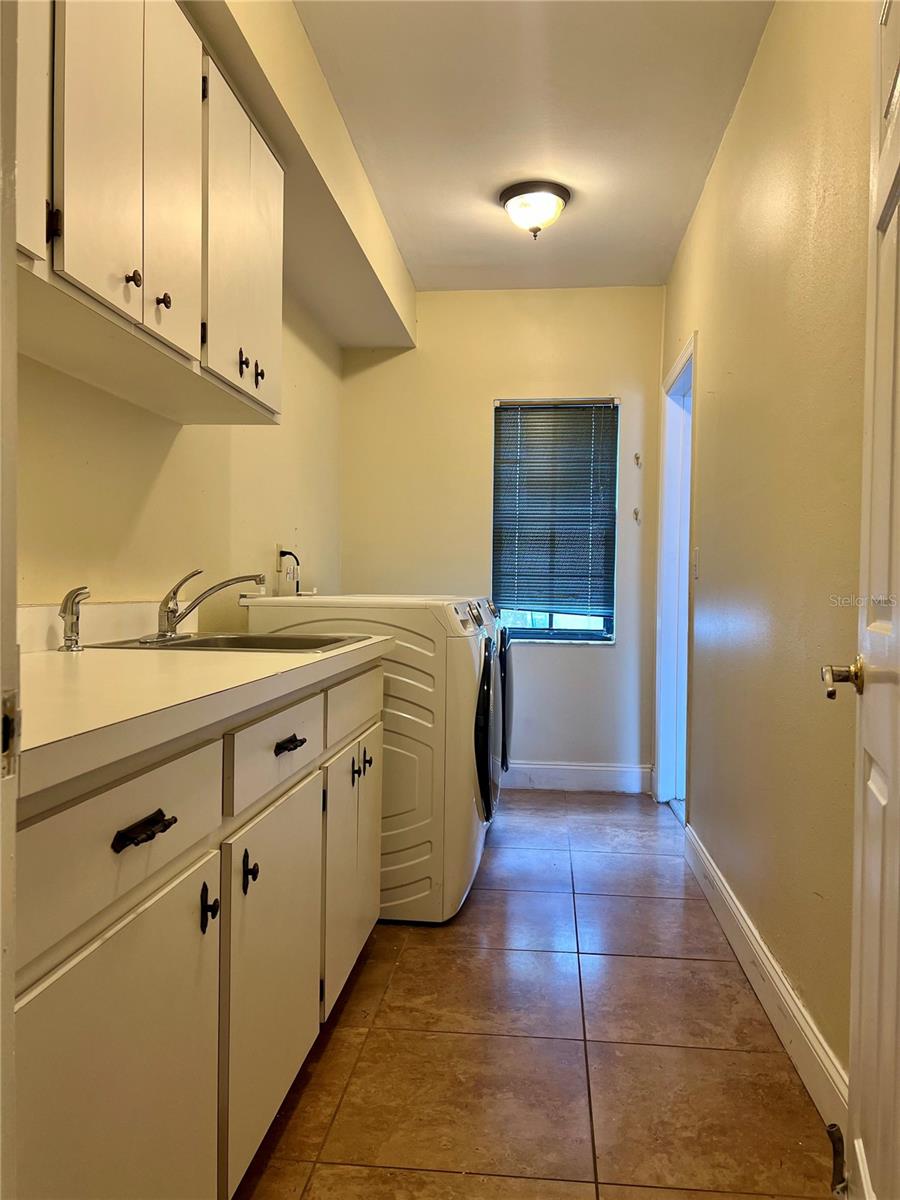 3913 NORTHAMPTON WAY, TAMPA, FL, 33618