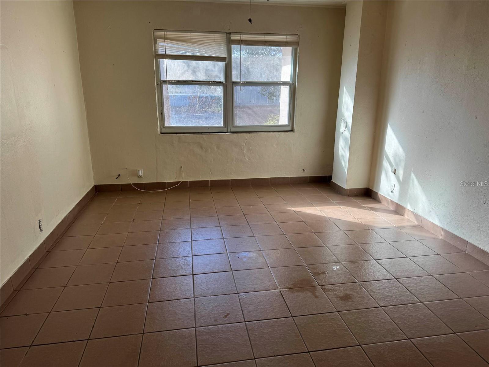 203 W WALL ST, FROSTPROOF, FL, 33843