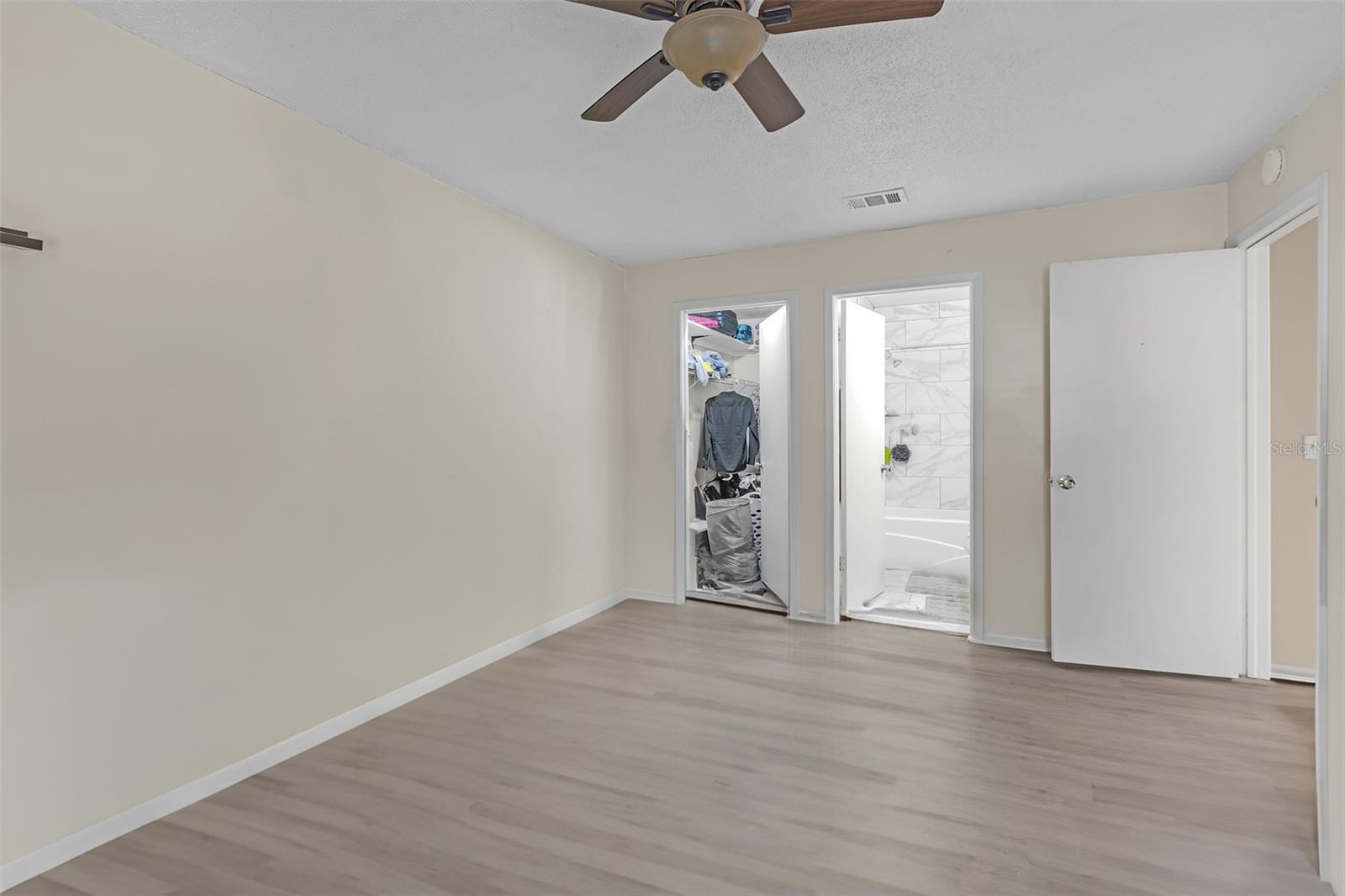 14317 HANGING MOSS CIR #202, TAMPA, FL, 33613