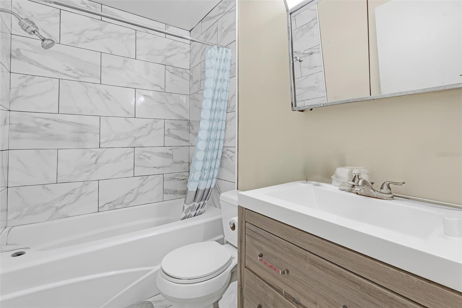 14317 HANGING MOSS CIR #202, TAMPA, FL, 33613