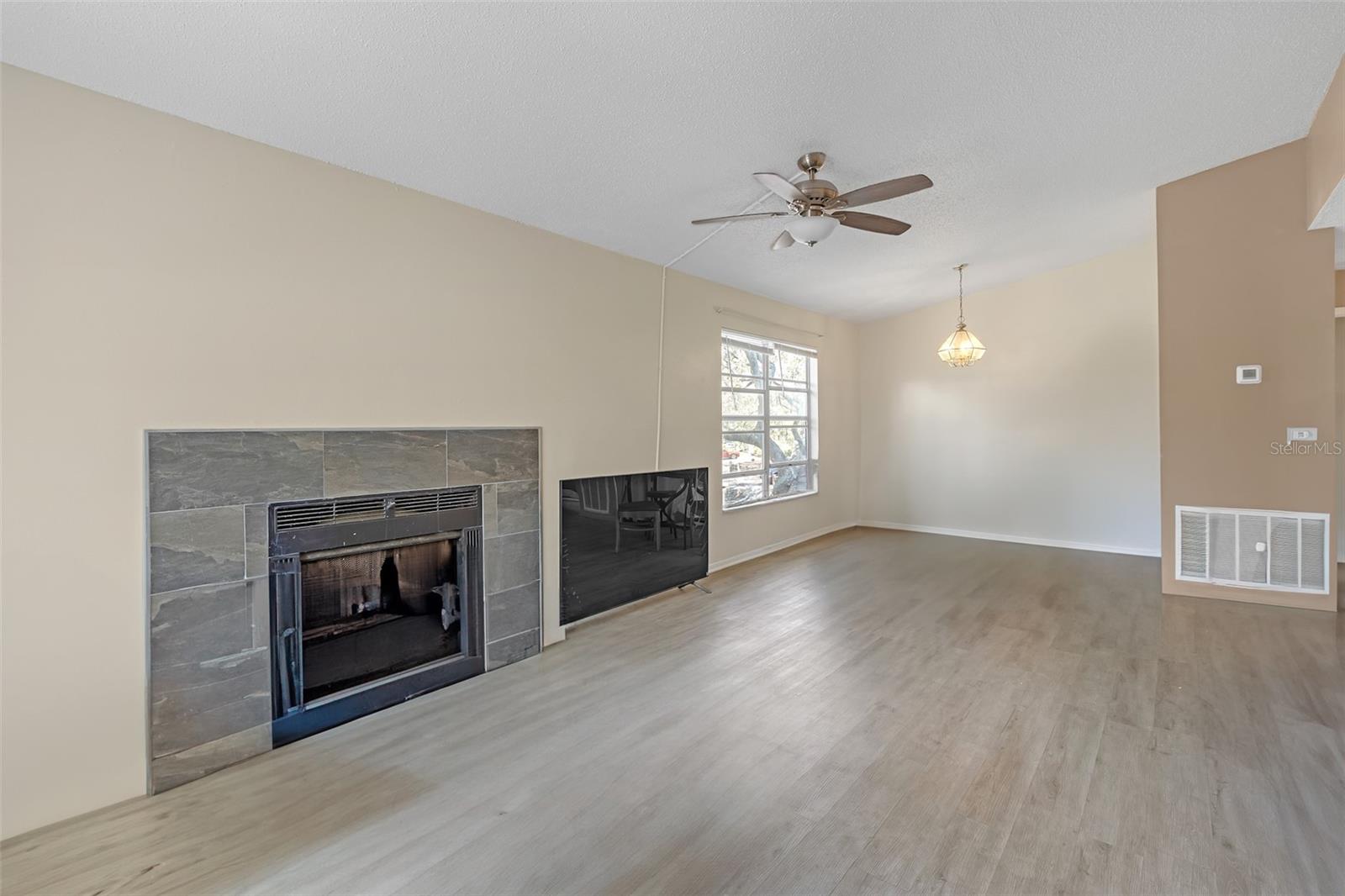 14317 HANGING MOSS CIR #202, TAMPA, FL, 33613