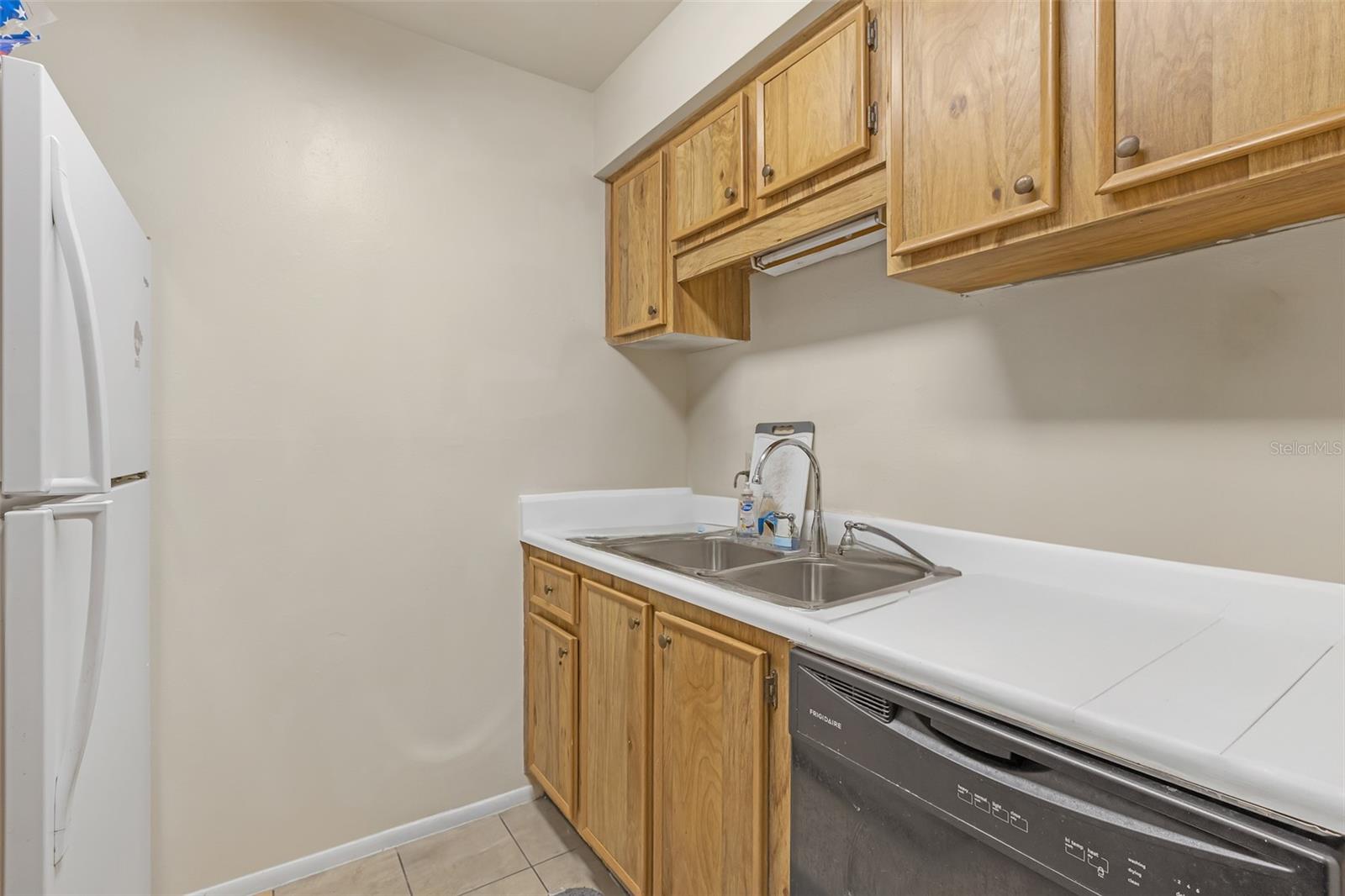 14317 HANGING MOSS CIR #202, TAMPA, FL, 33613