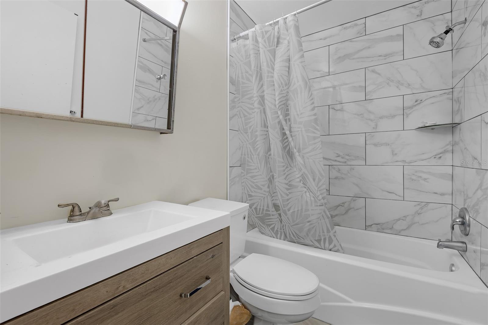 14317 HANGING MOSS CIR #202, TAMPA, FL, 33613