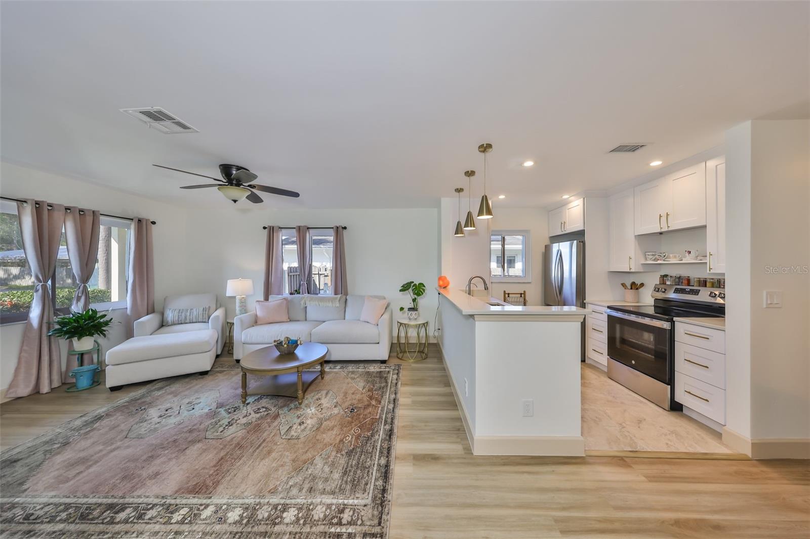 1727 NEW HAMPSHIRE AVE NE, ST PETERSBURG, FL, 33703