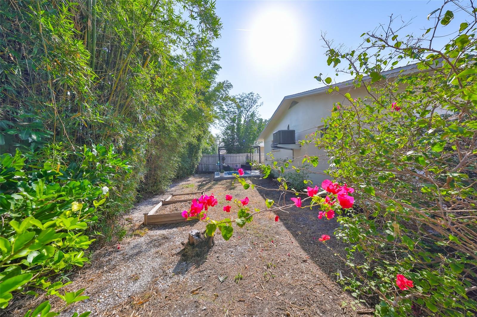 1727 NEW HAMPSHIRE AVE NE, ST PETERSBURG, FL, 33703