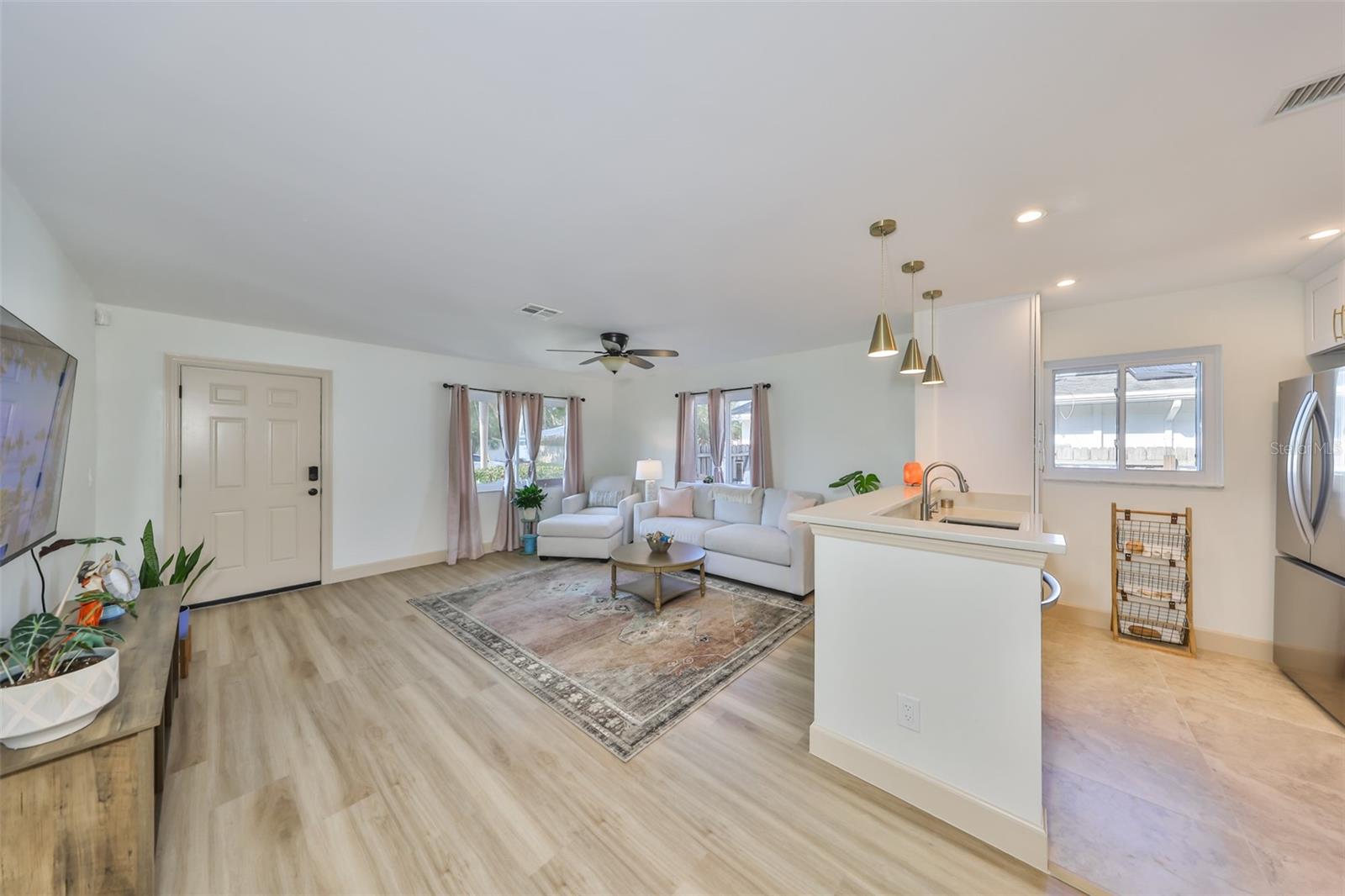 1727 NEW HAMPSHIRE AVE NE, ST PETERSBURG, FL, 33703