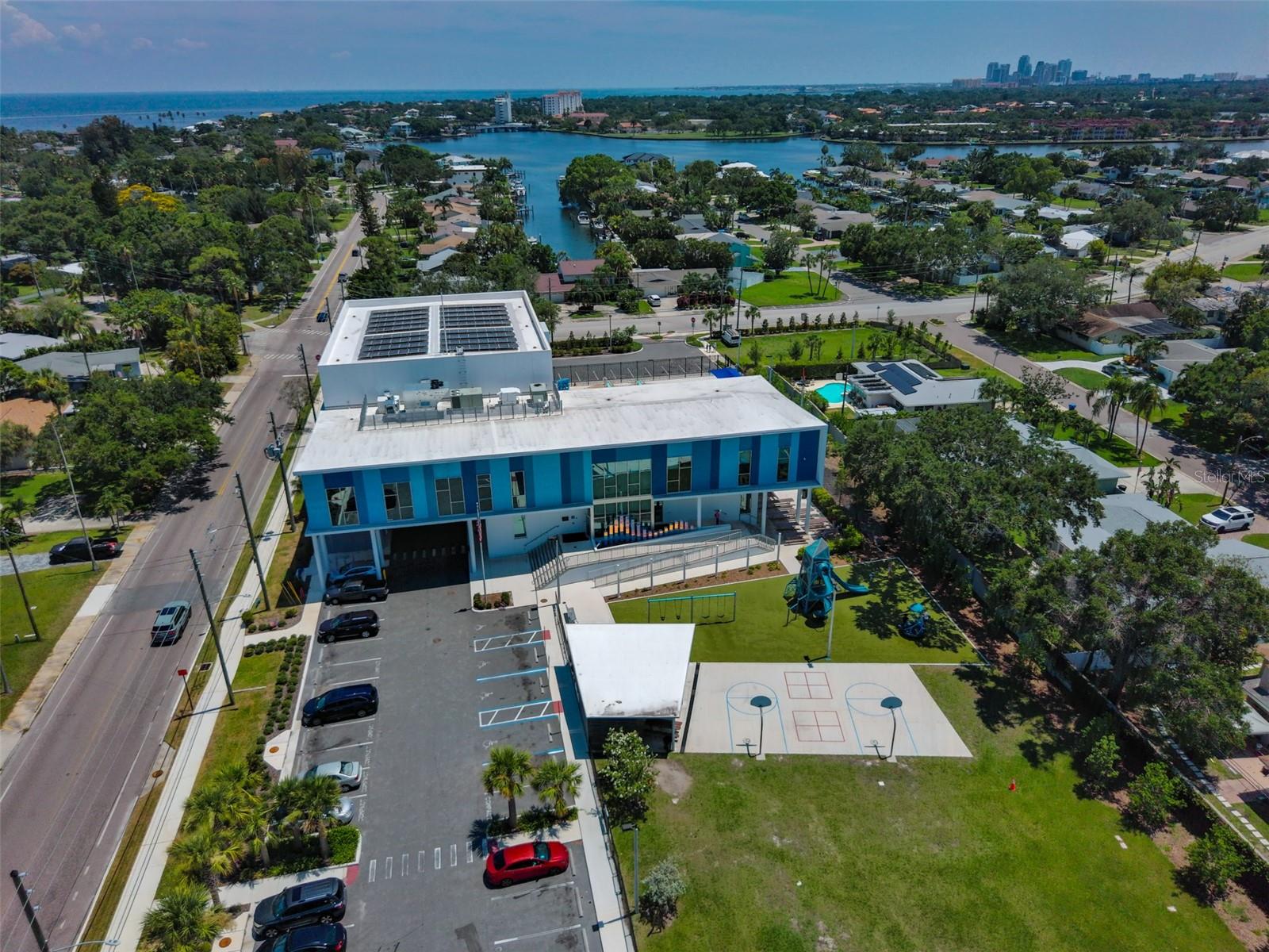 1727 NEW HAMPSHIRE AVE NE, ST PETERSBURG, FL, 33703