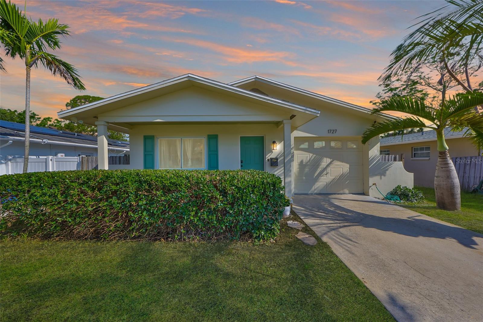 1727 NEW HAMPSHIRE AVE NE, ST PETERSBURG, FL, 33703