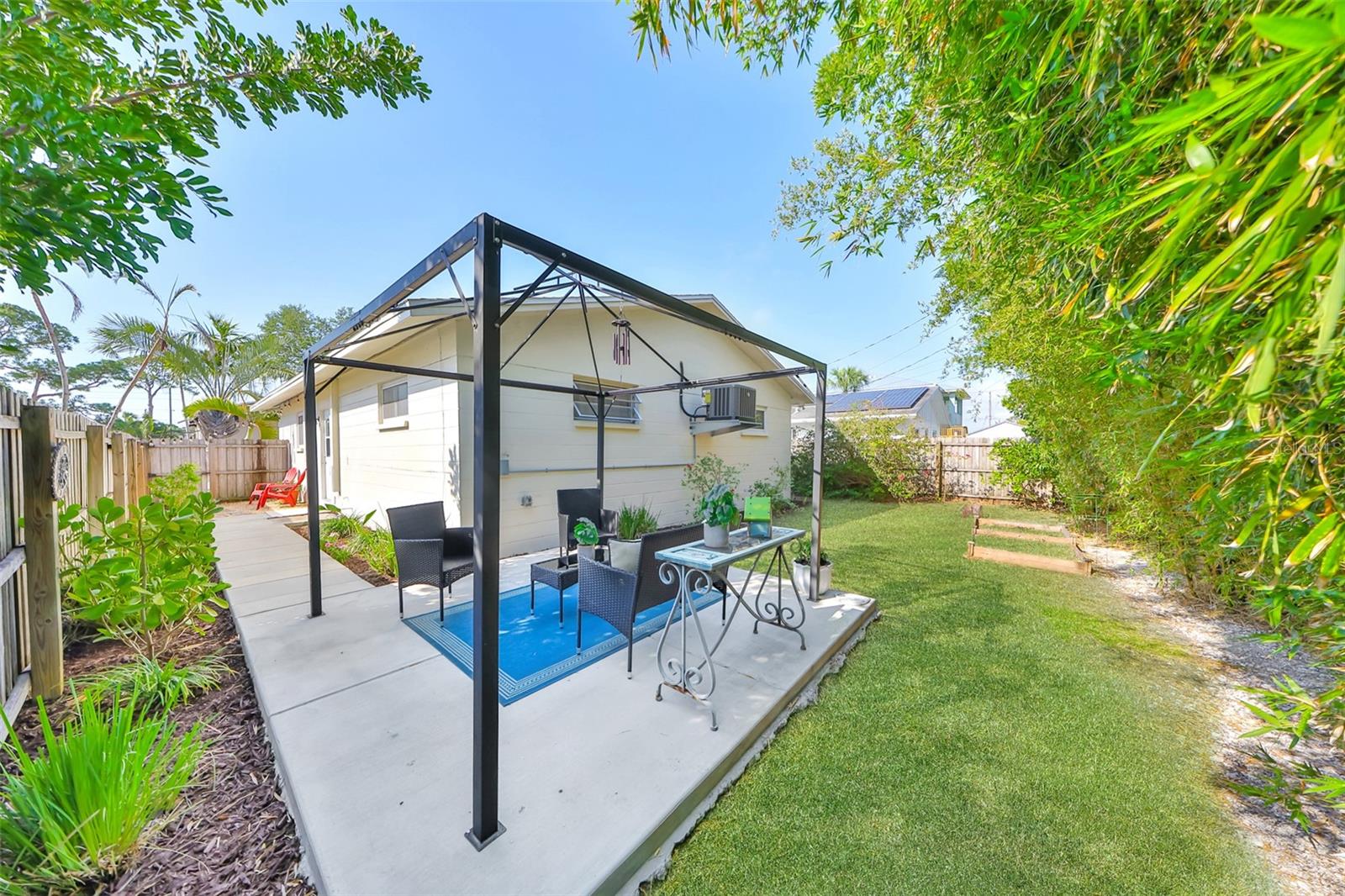 1727 NEW HAMPSHIRE AVE NE, ST PETERSBURG, FL, 33703