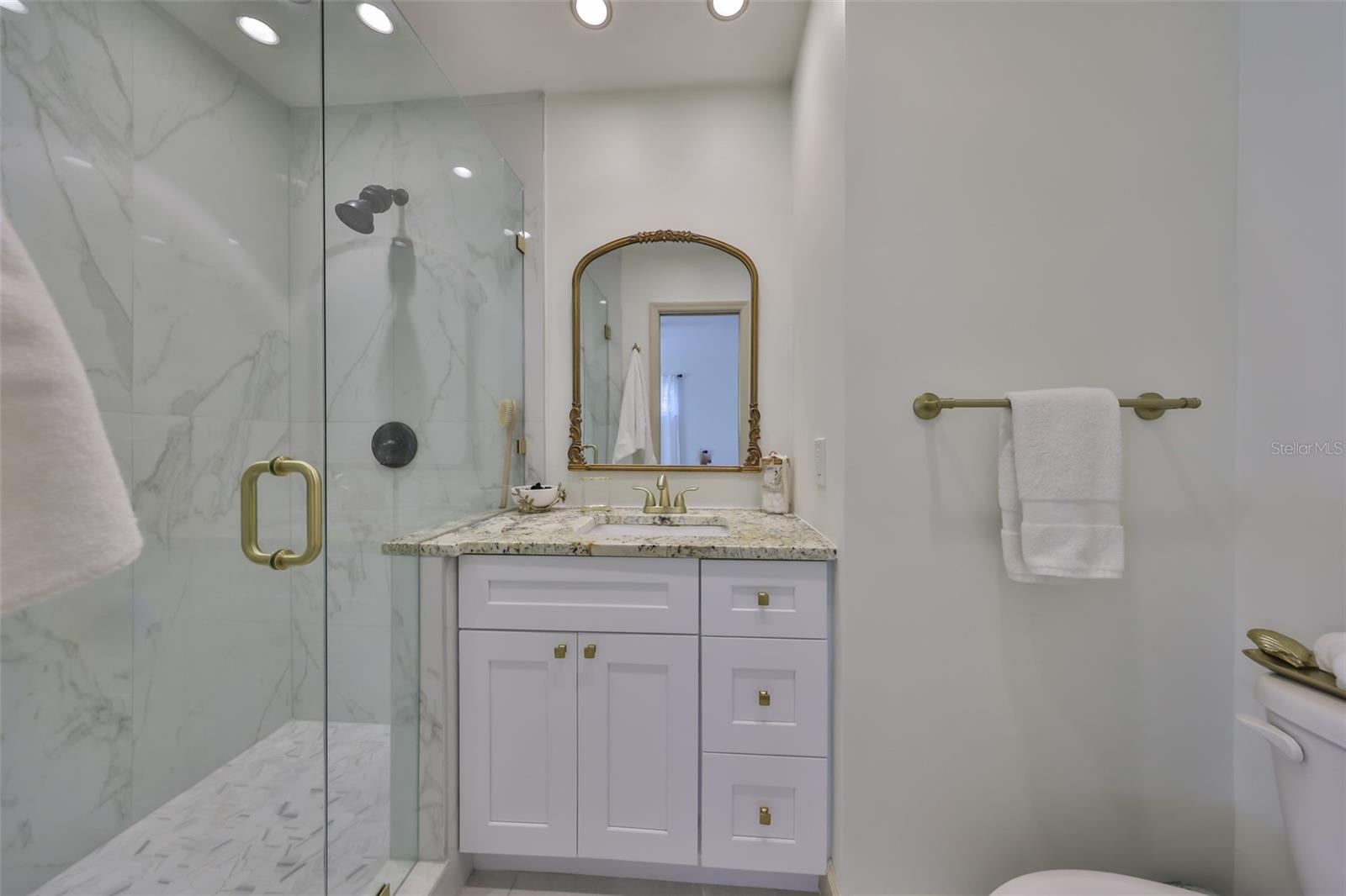 1727 NEW HAMPSHIRE AVE NE, ST PETERSBURG, FL, 33703