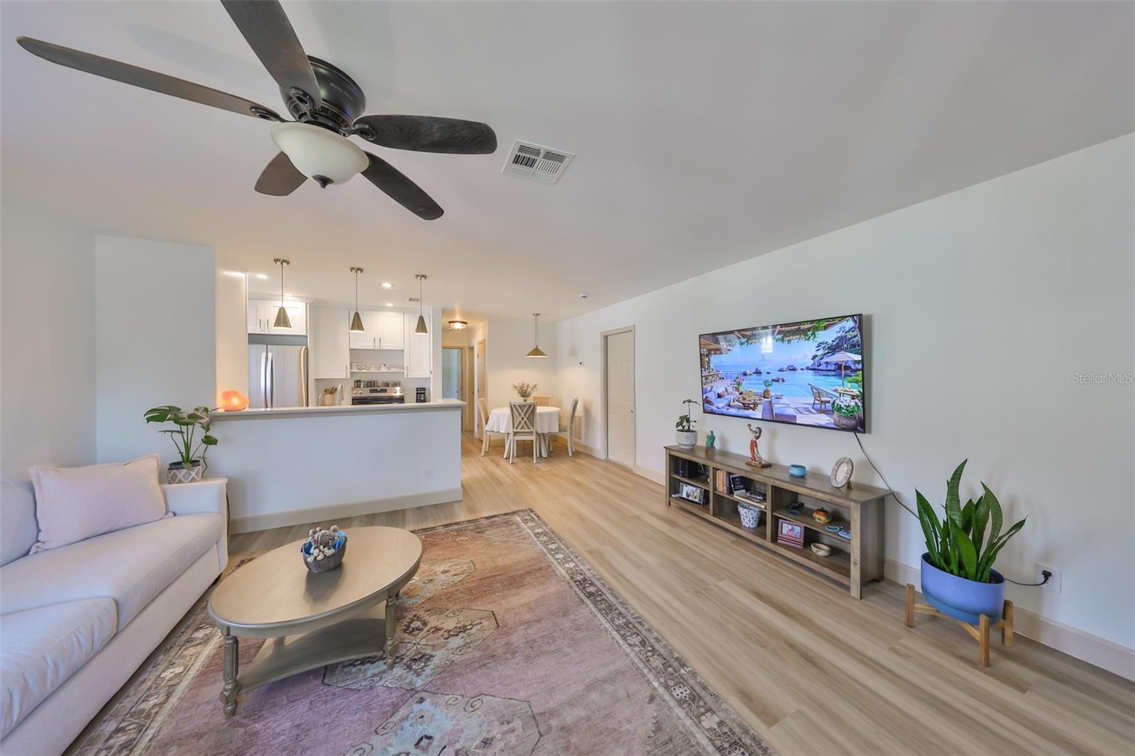 1727 NEW HAMPSHIRE AVE NE, ST PETERSBURG, FL, 33703