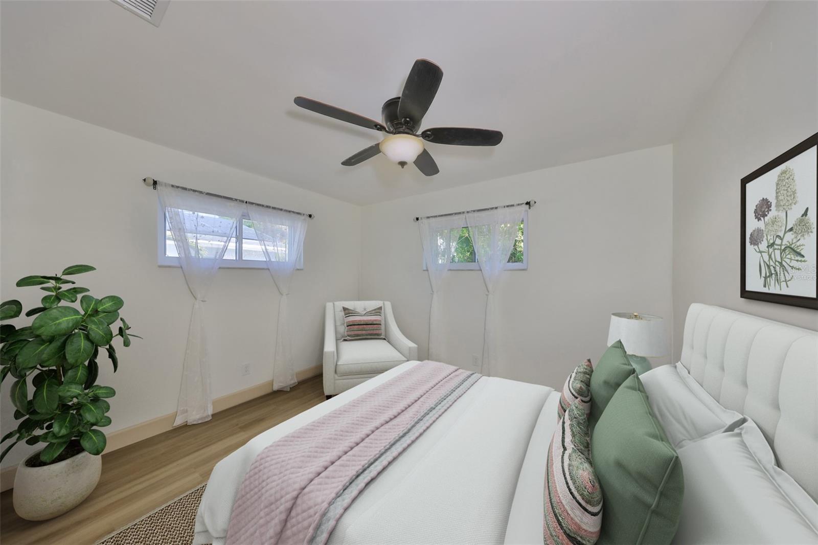 1727 NEW HAMPSHIRE AVE NE, ST PETERSBURG, FL, 33703