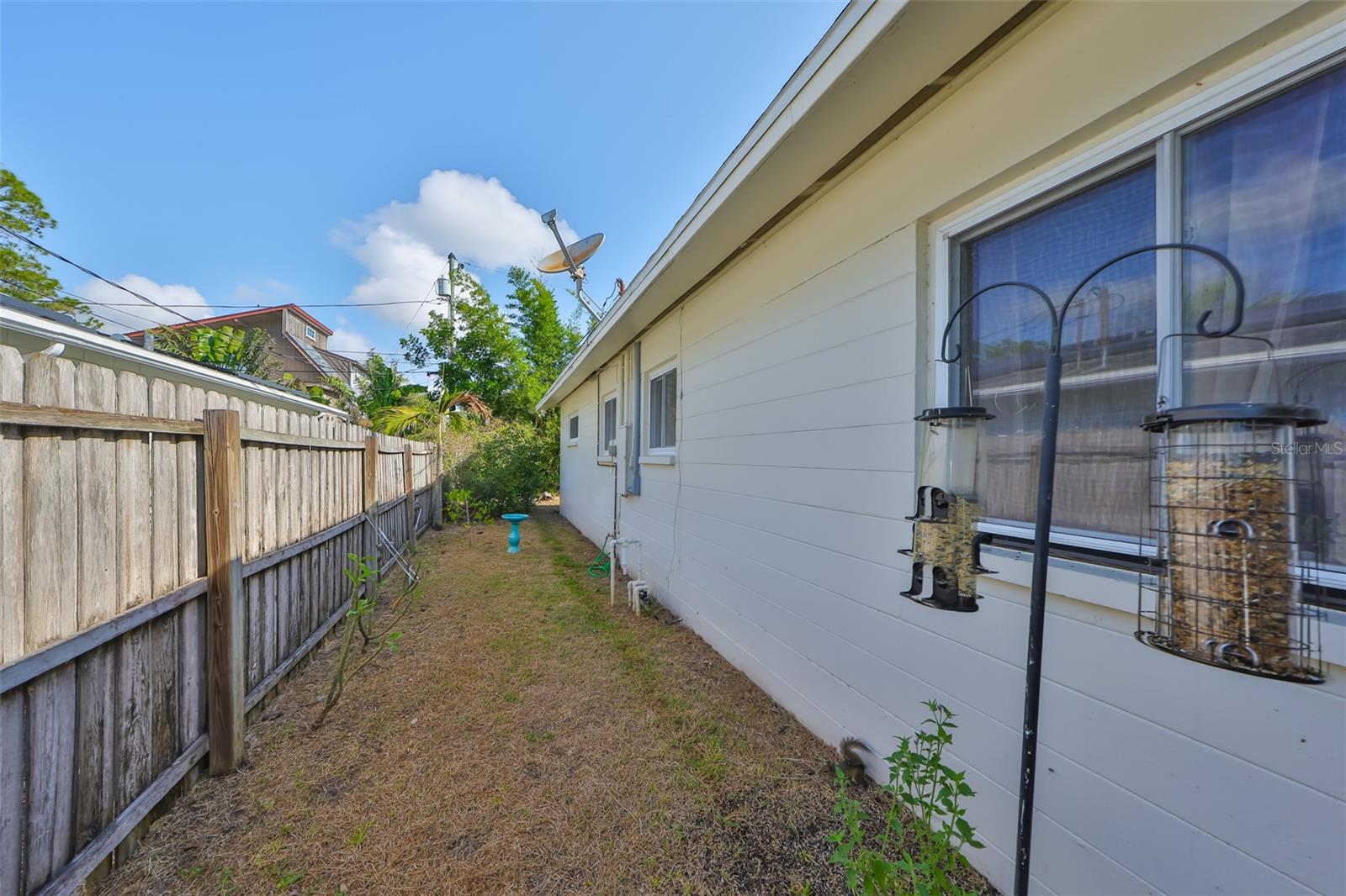 1727 NEW HAMPSHIRE AVE NE, ST PETERSBURG, FL, 33703