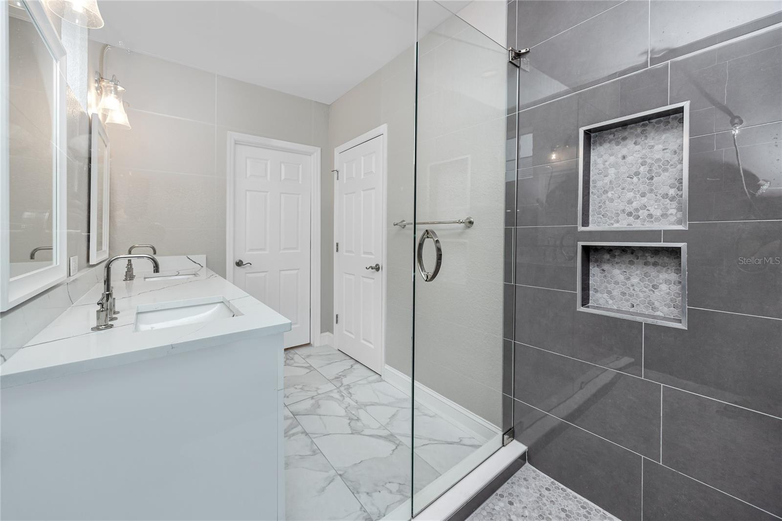 5502 LIBERTY PLAIN CIR, TAMPA, FL, 33611