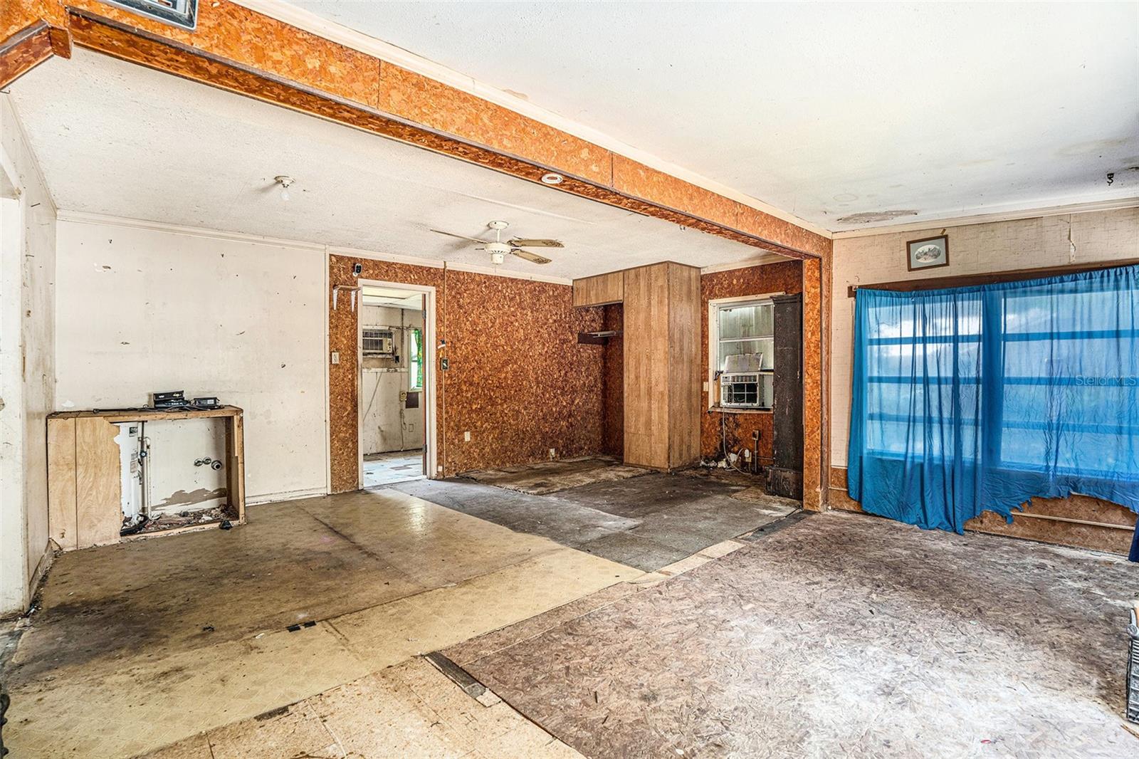 4815 N FALKENBURG RD, TAMPA, FL, 33610