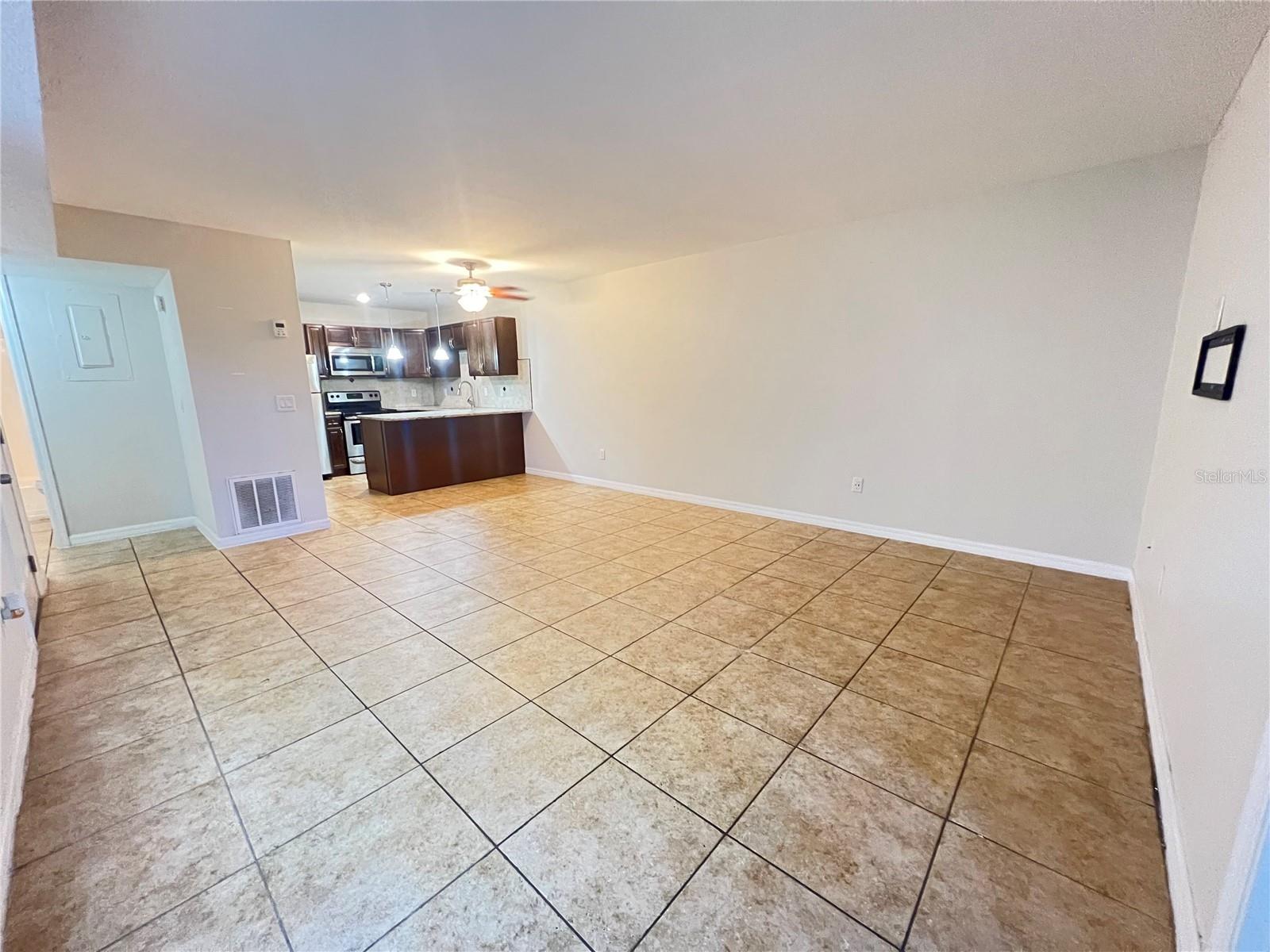 51 WINDTREE LN #101, WINTER GARDEN, FL, 34787