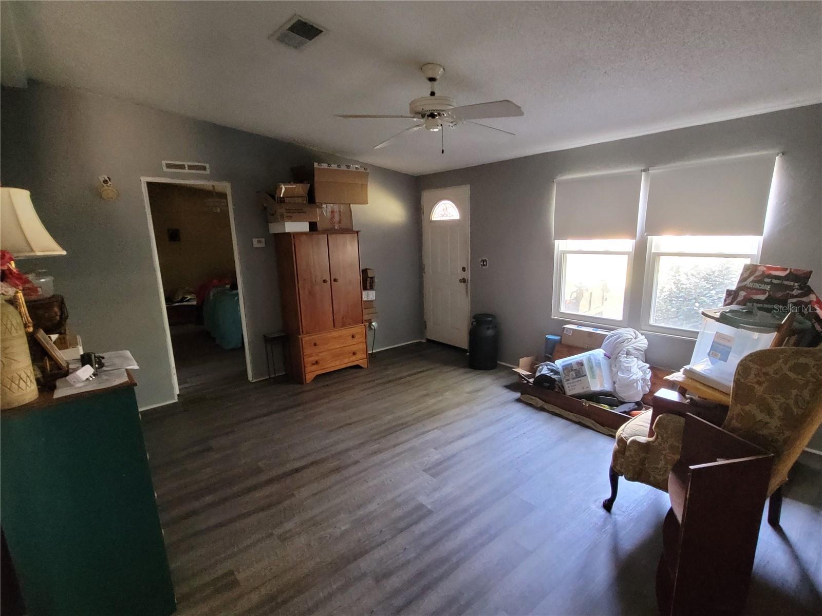 7525 E DEWEY ROBBINS RD, HOWEY IN THE HILLS, FL, 34737