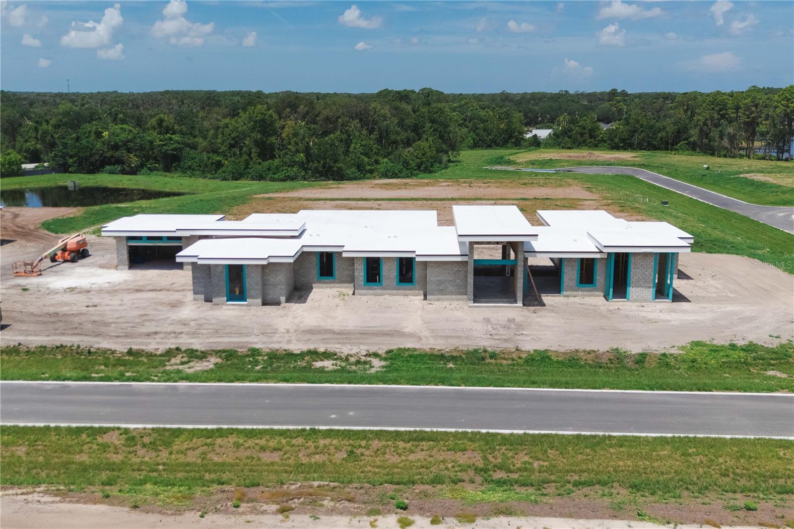 TB8382356 Property Photo