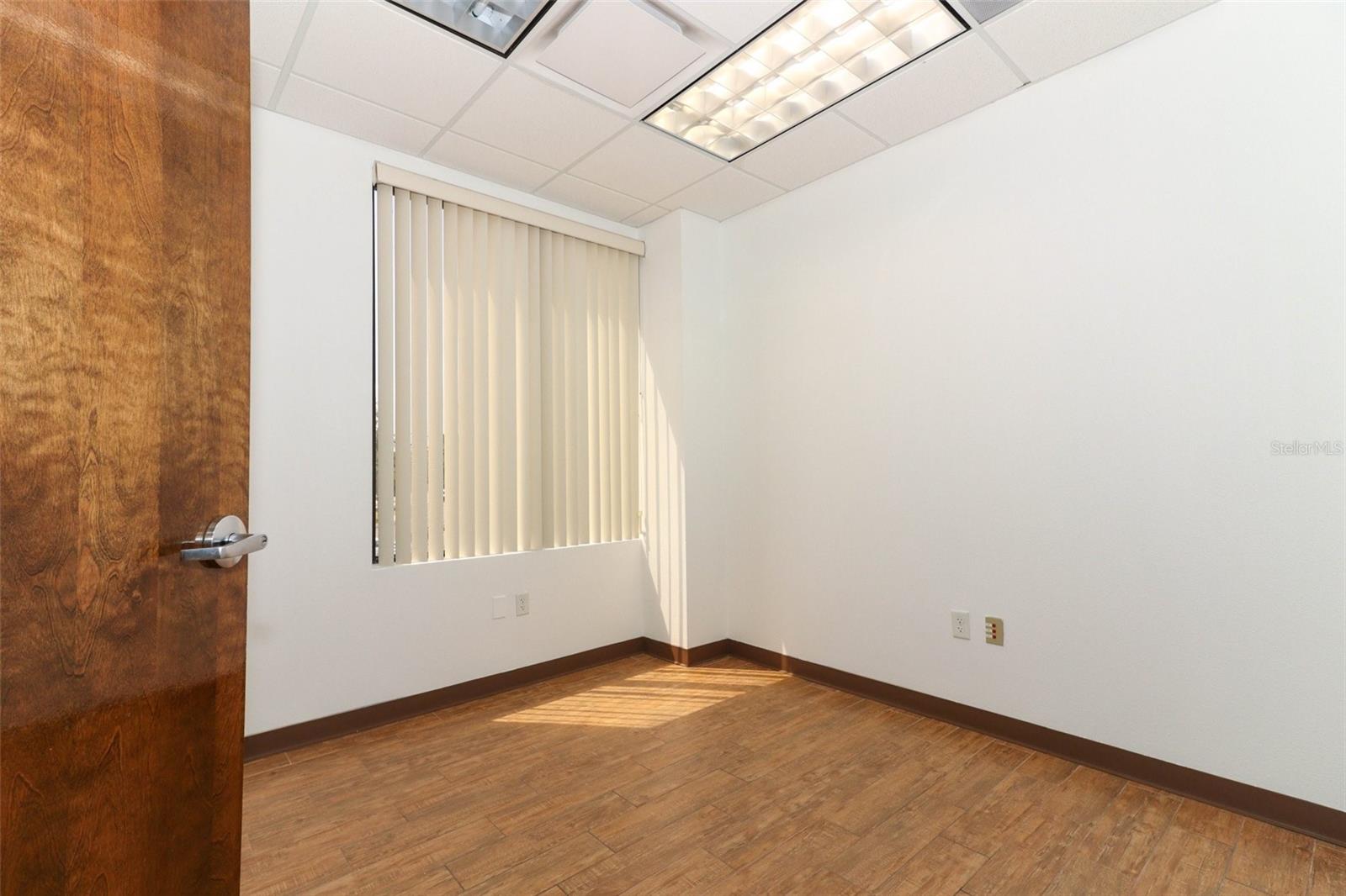 6735 CONROY RD #221 & 222, ORLANDO, FL, 32835