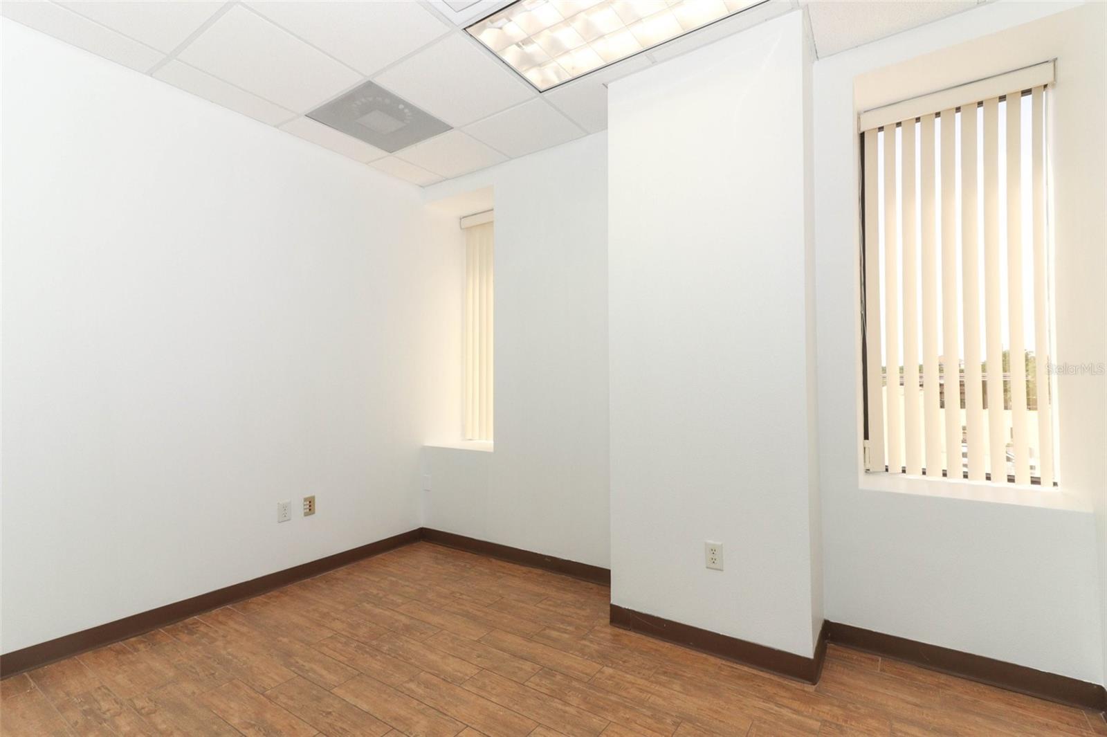 6735 CONROY RD #221 & 222, ORLANDO, FL, 32835