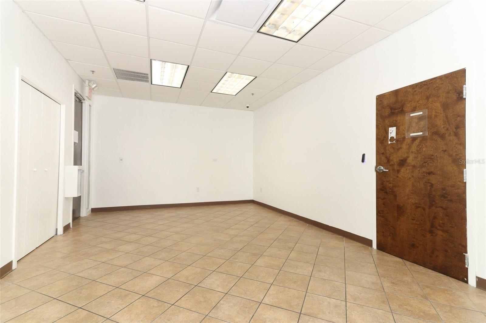 6735 CONROY RD #221 & 222, ORLANDO, FL, 32835