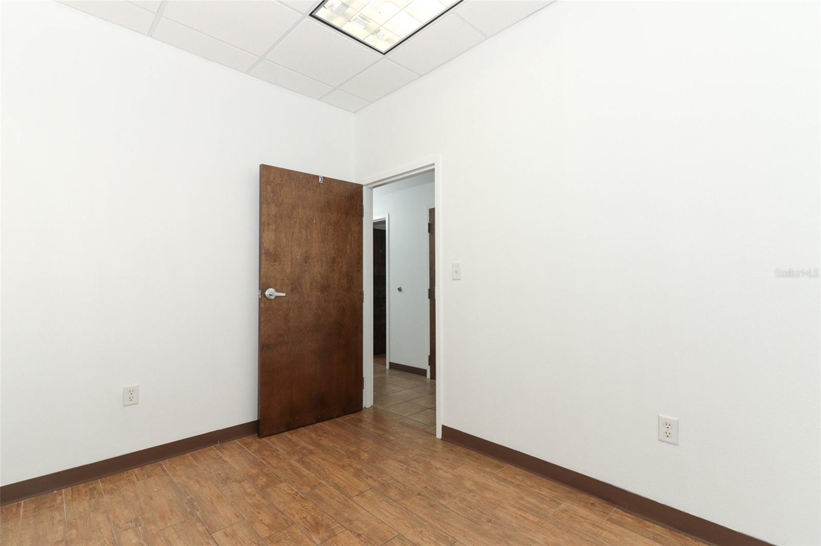 6735 CONROY RD #221 & 222, ORLANDO, FL, 32835