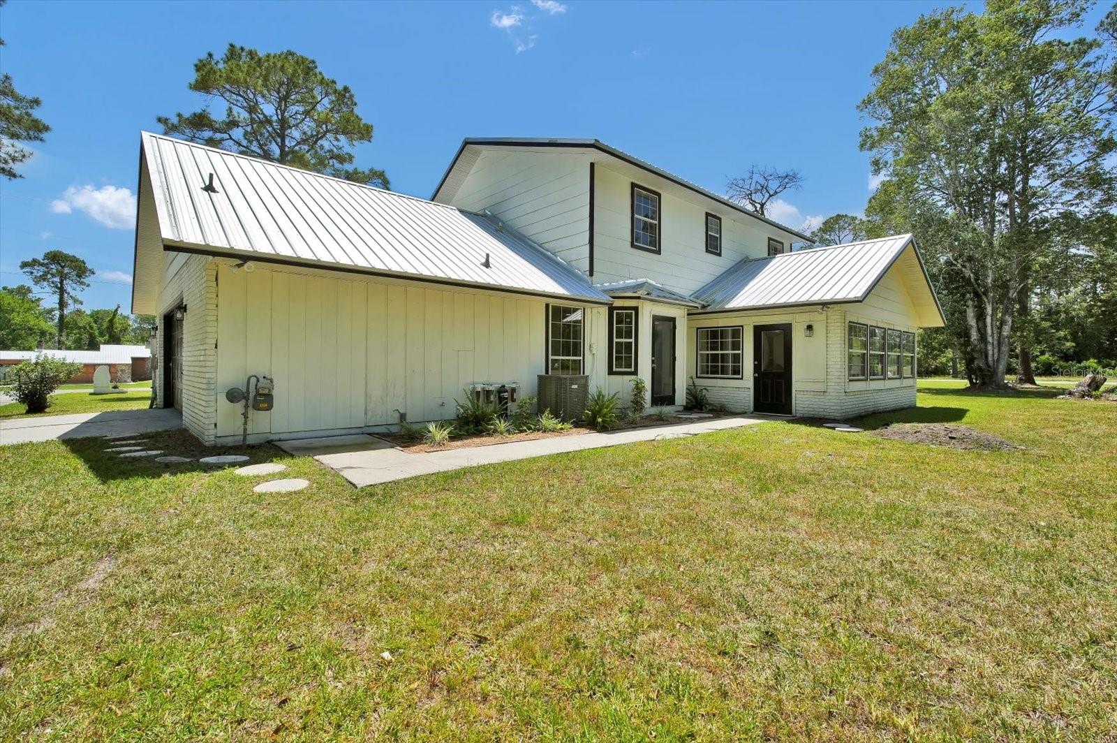 100 REDBUD WOODS TRL, PALATKA, FL, 32177