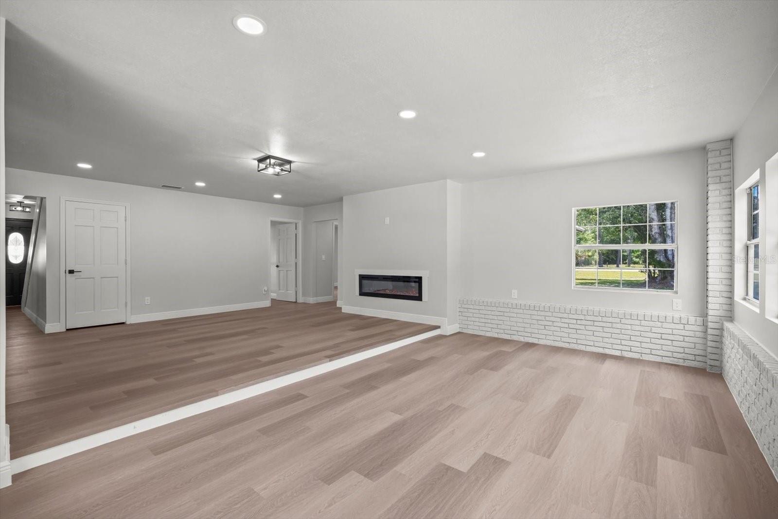 100 REDBUD WOODS TRL, PALATKA, FL, 32177