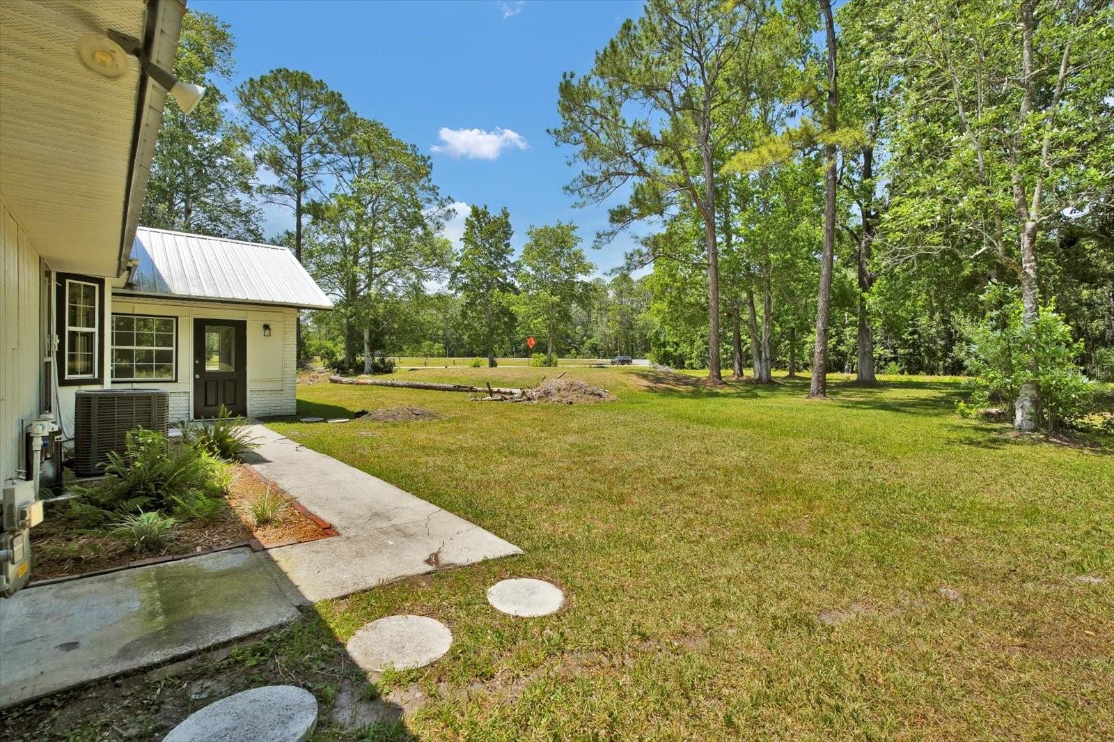 100 REDBUD WOODS TRL, PALATKA, FL, 32177