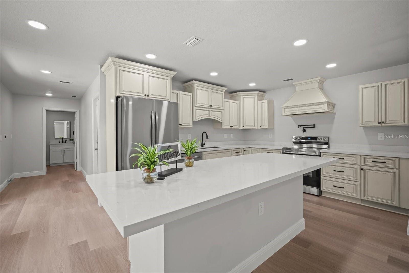 100 REDBUD WOODS TRL, PALATKA, FL, 32177