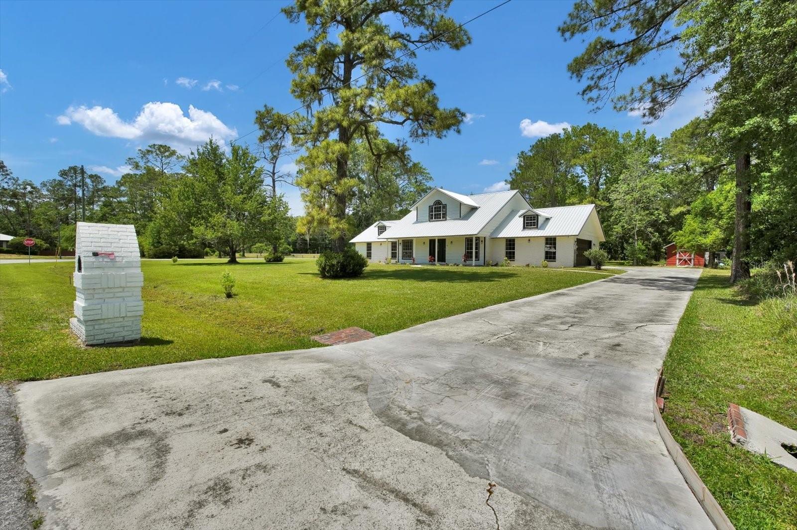 100 REDBUD WOODS TRL, PALATKA, FL, 32177