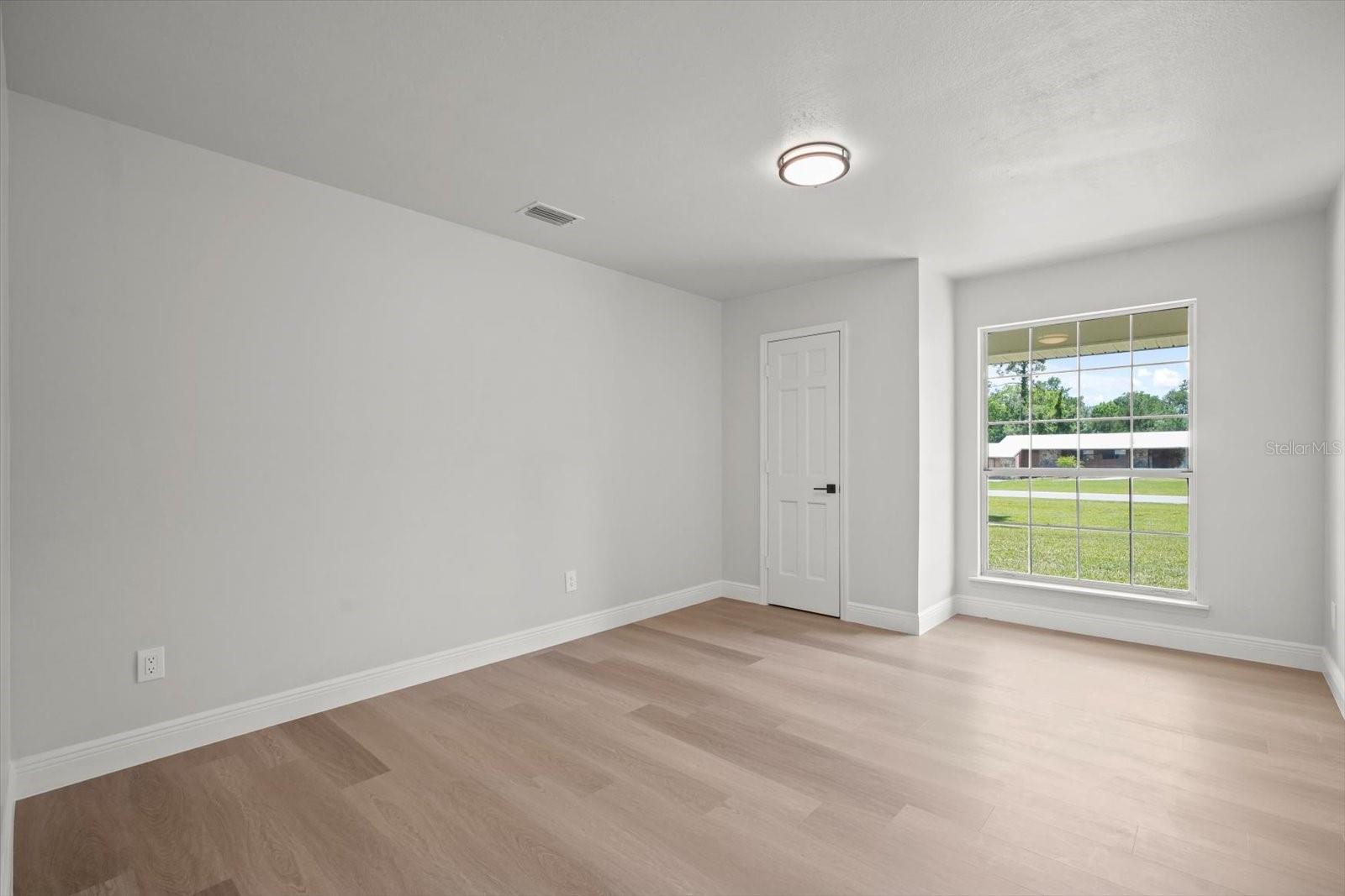 100 REDBUD WOODS TRL, PALATKA, FL, 32177