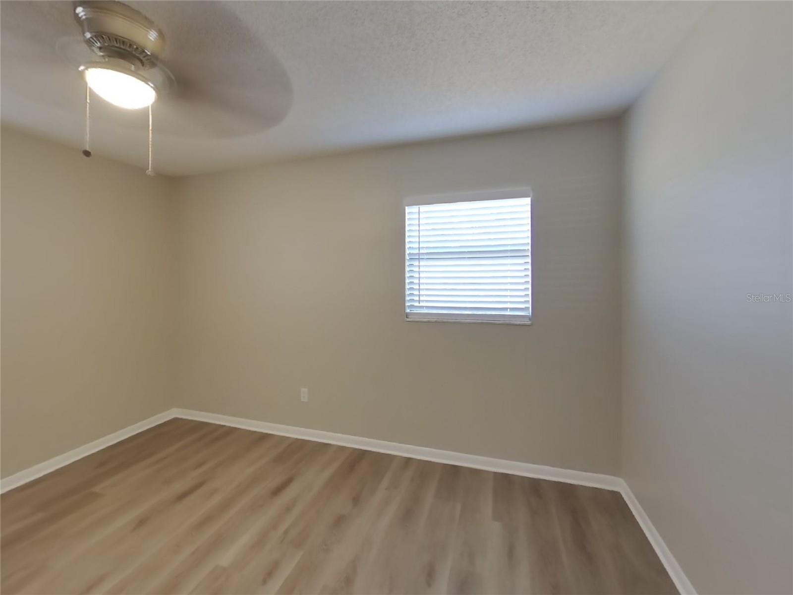 520 FALKIRK AVE, VALRICO, FL, 33594