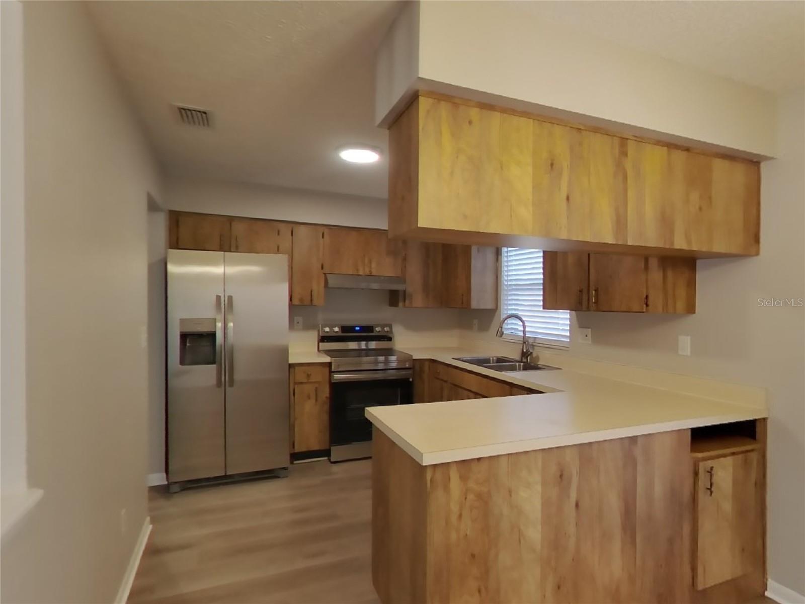 520 FALKIRK AVE, VALRICO, FL, 33594