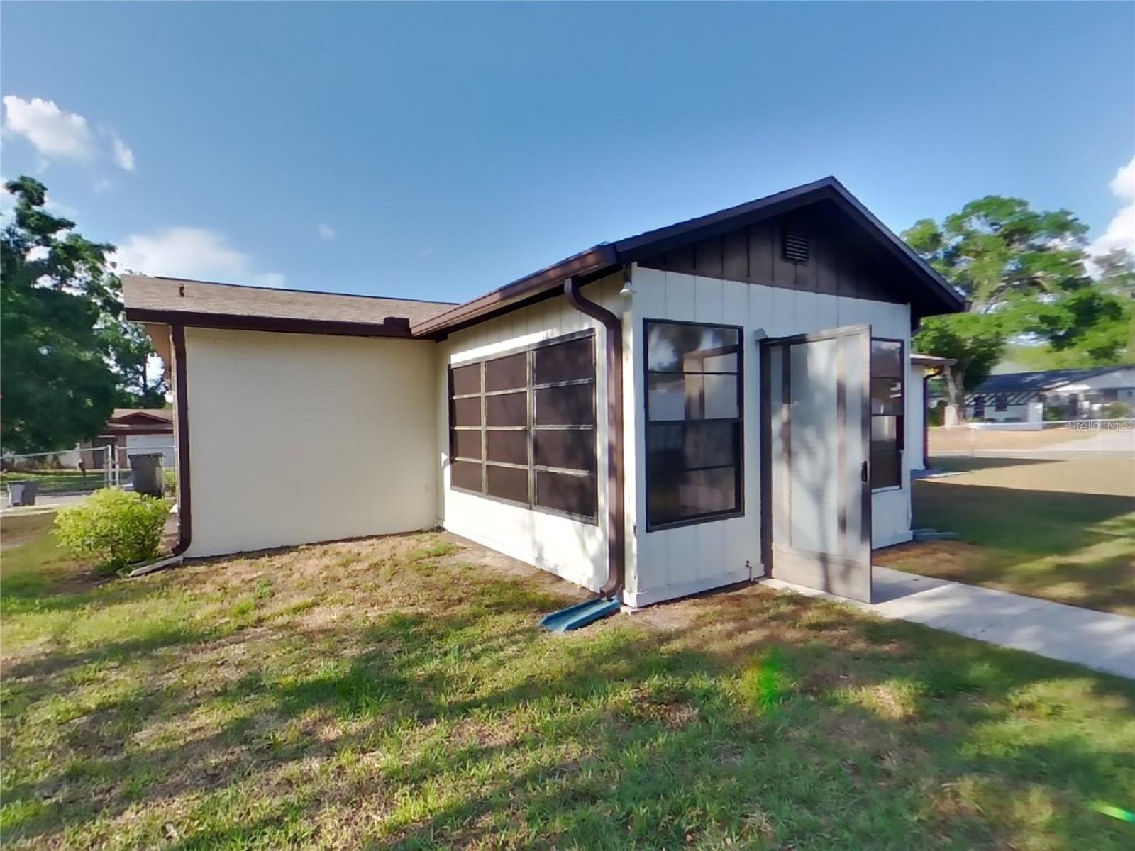 520 FALKIRK AVE, VALRICO, FL, 33594