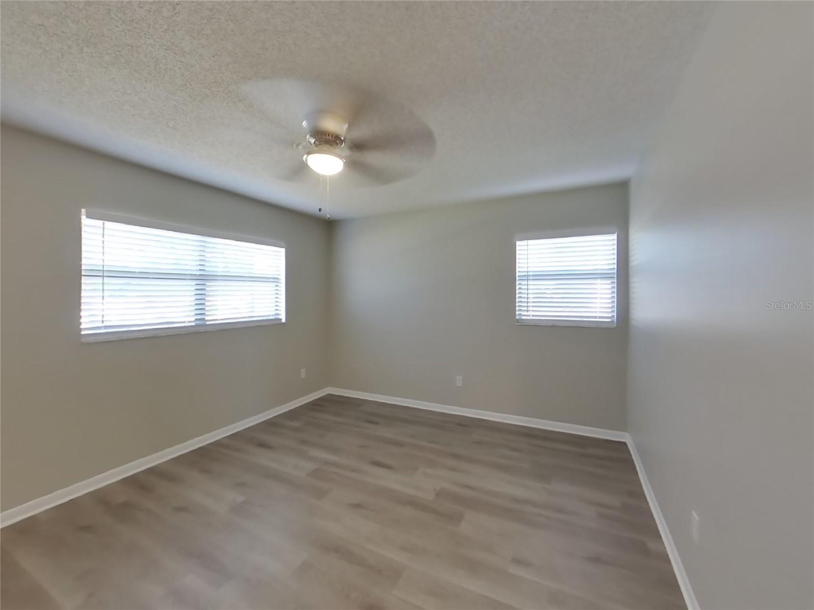 520 FALKIRK AVE, VALRICO, FL, 33594