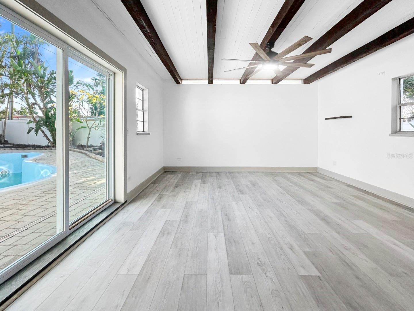 7490 LOCUST ST NE, ST PETERSBURG, FL, 33702