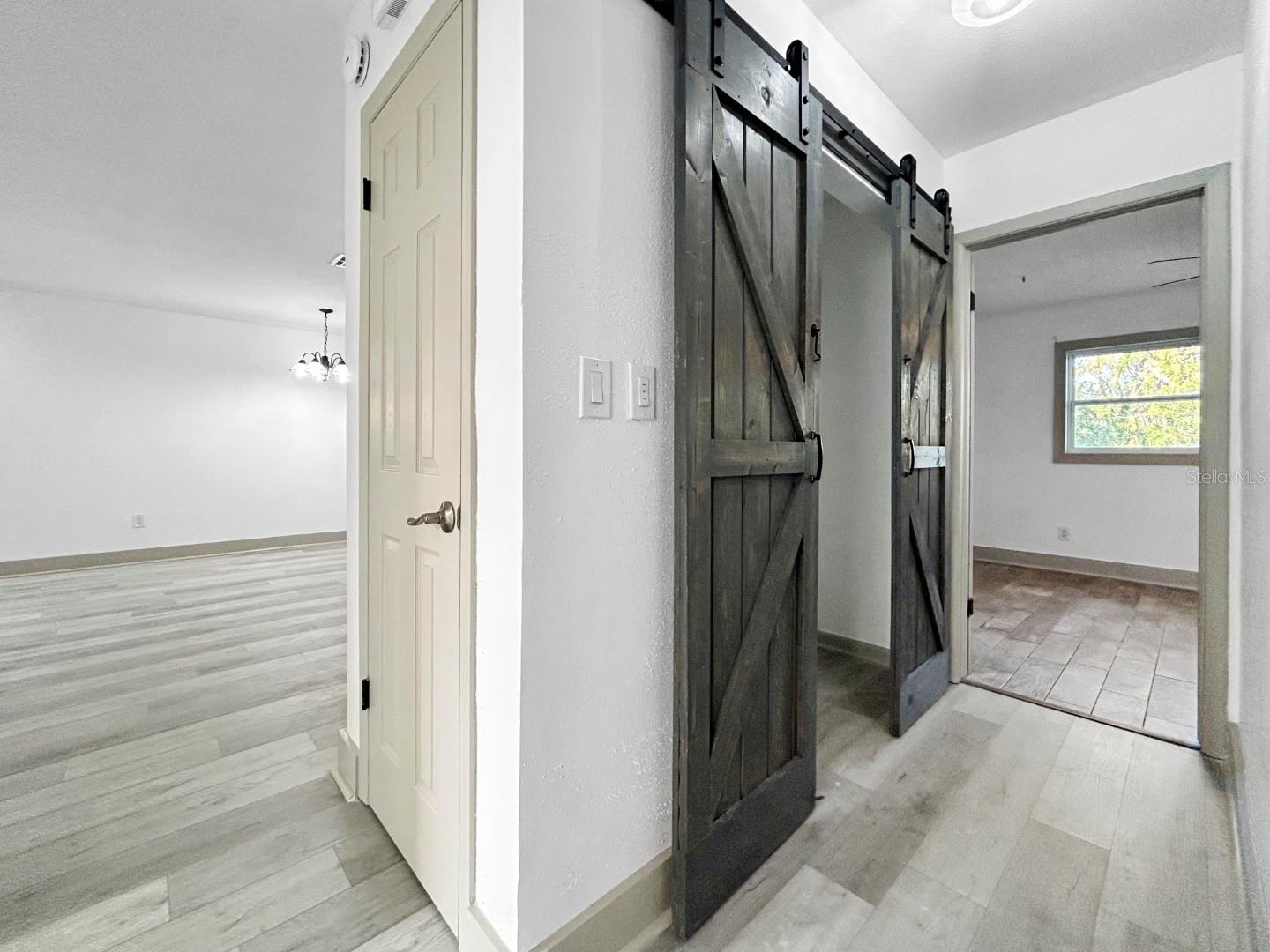 7490 LOCUST ST NE, ST PETERSBURG, FL, 33702