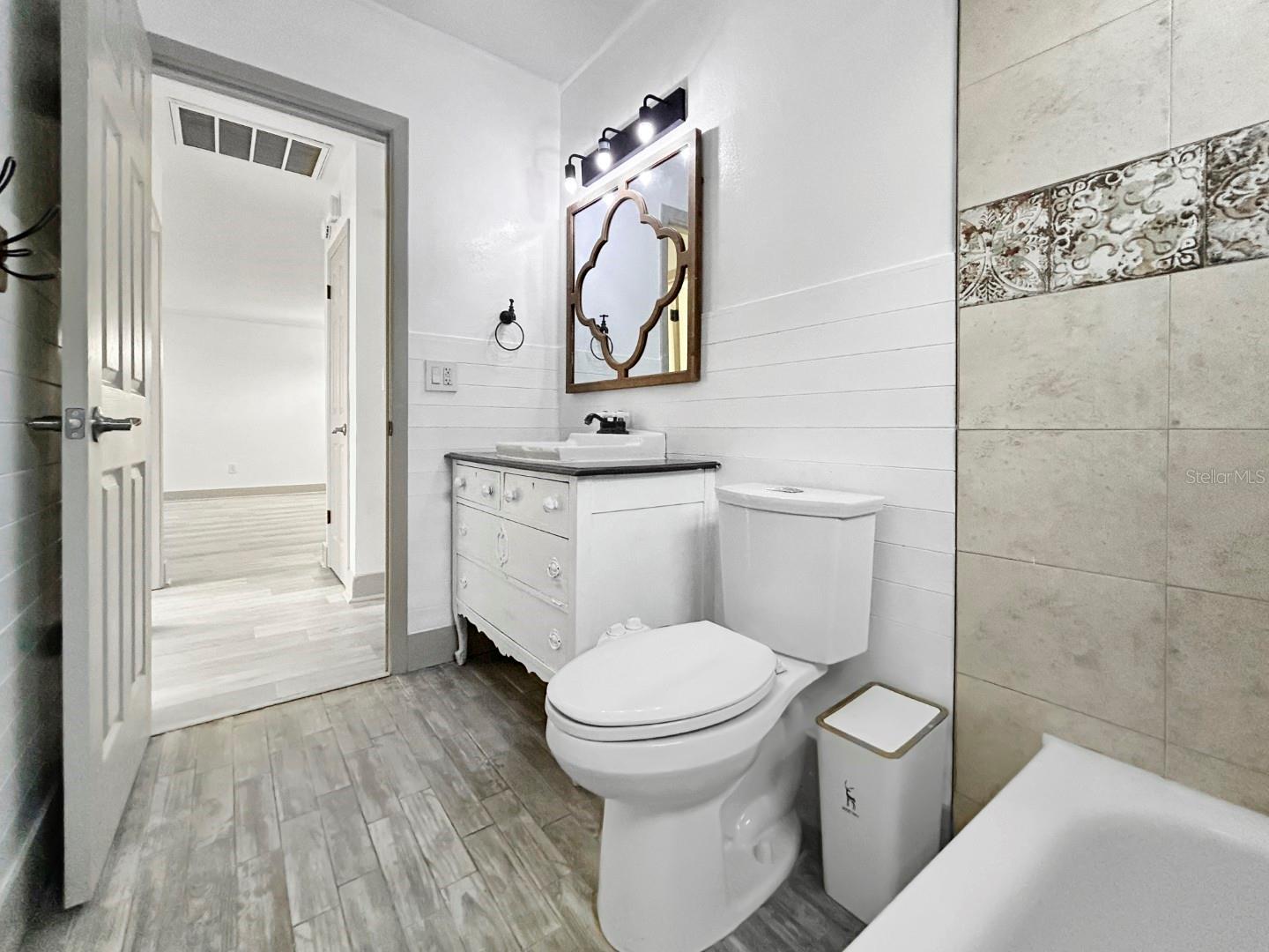 7490 LOCUST ST NE, ST PETERSBURG, FL, 33702