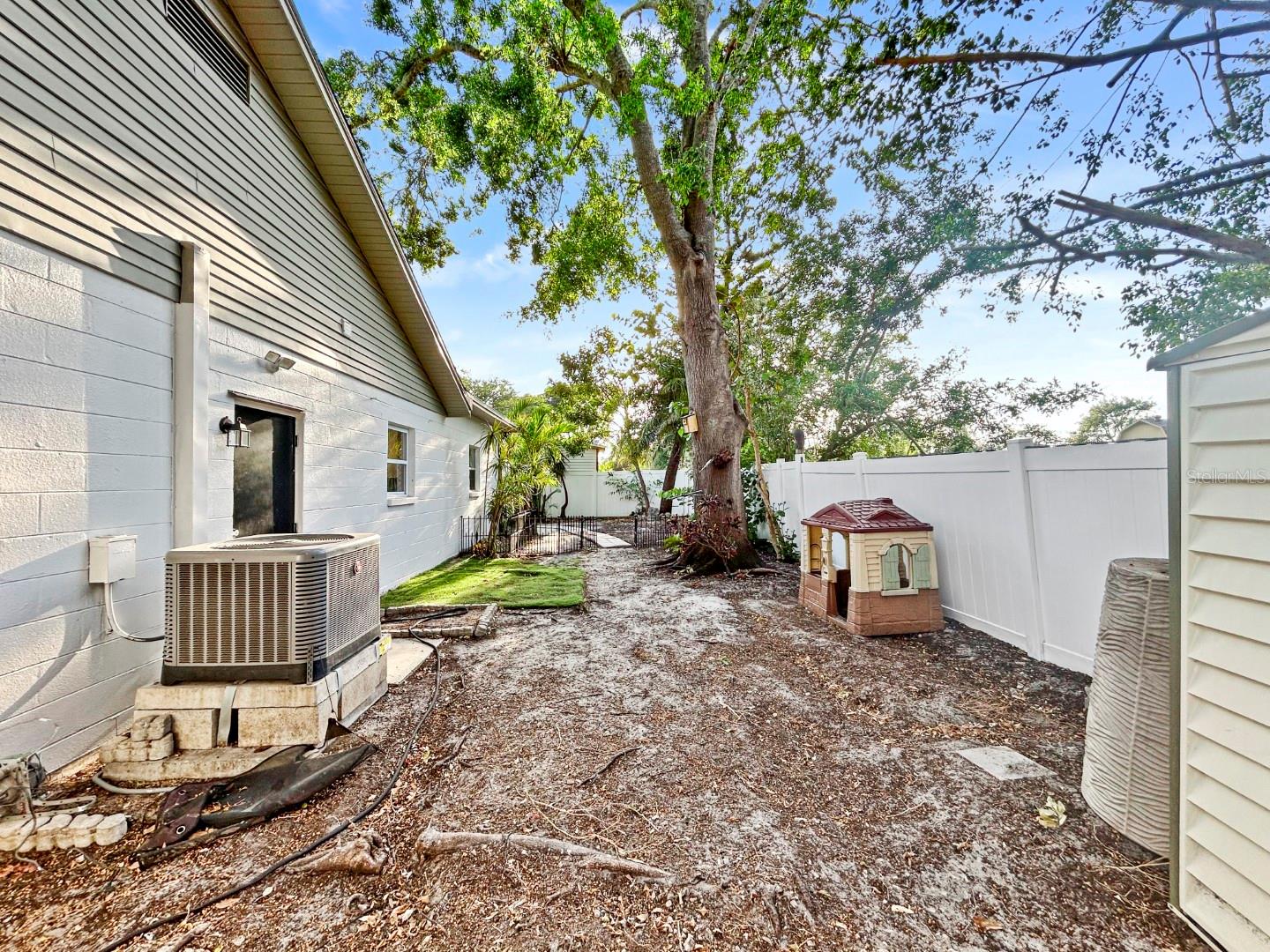 7490 LOCUST ST NE, ST PETERSBURG, FL, 33702